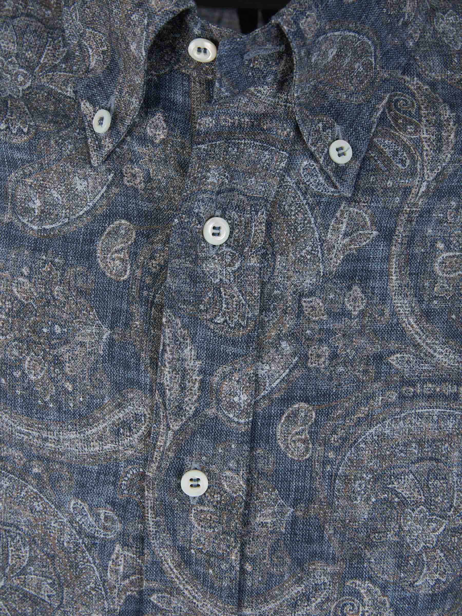 Outlet online Brunello Cucinelli Hombre Camisa Motivo Paisley color Azul Marino sku 531-006180 01 - Foto 3