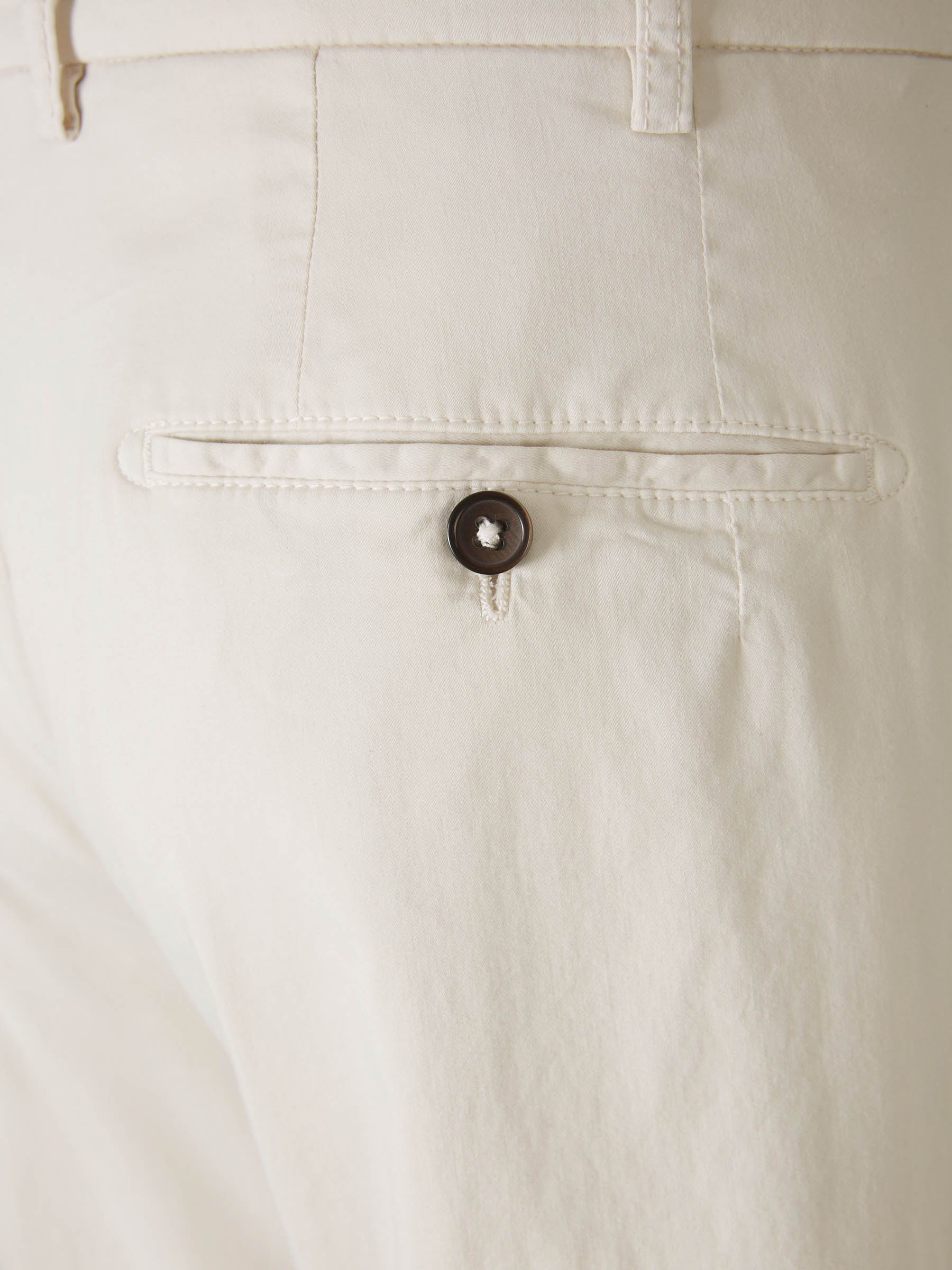 Outlet online Santa Eulalia Hombre Pantalones Chino Algodón color Crema sku 521-003031 01 - Foto 4
