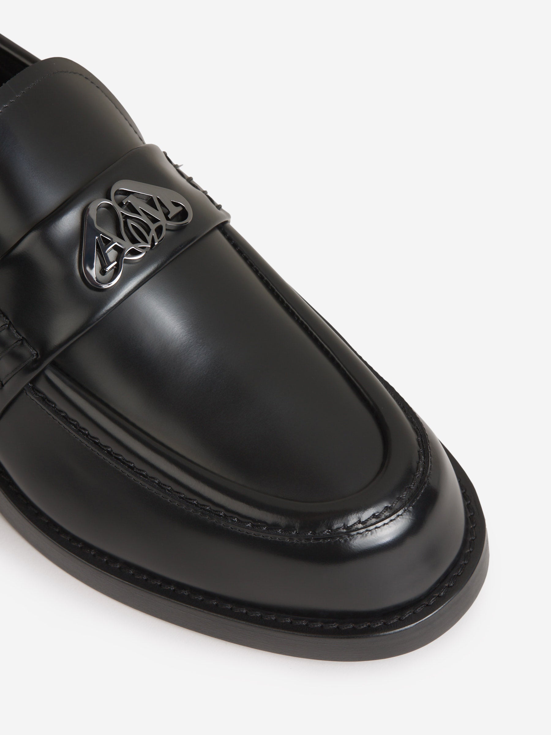 Outlet online McQueen Hombre Mocasines Piel Logo color Negro sku 611-004367 01 - Foto 5