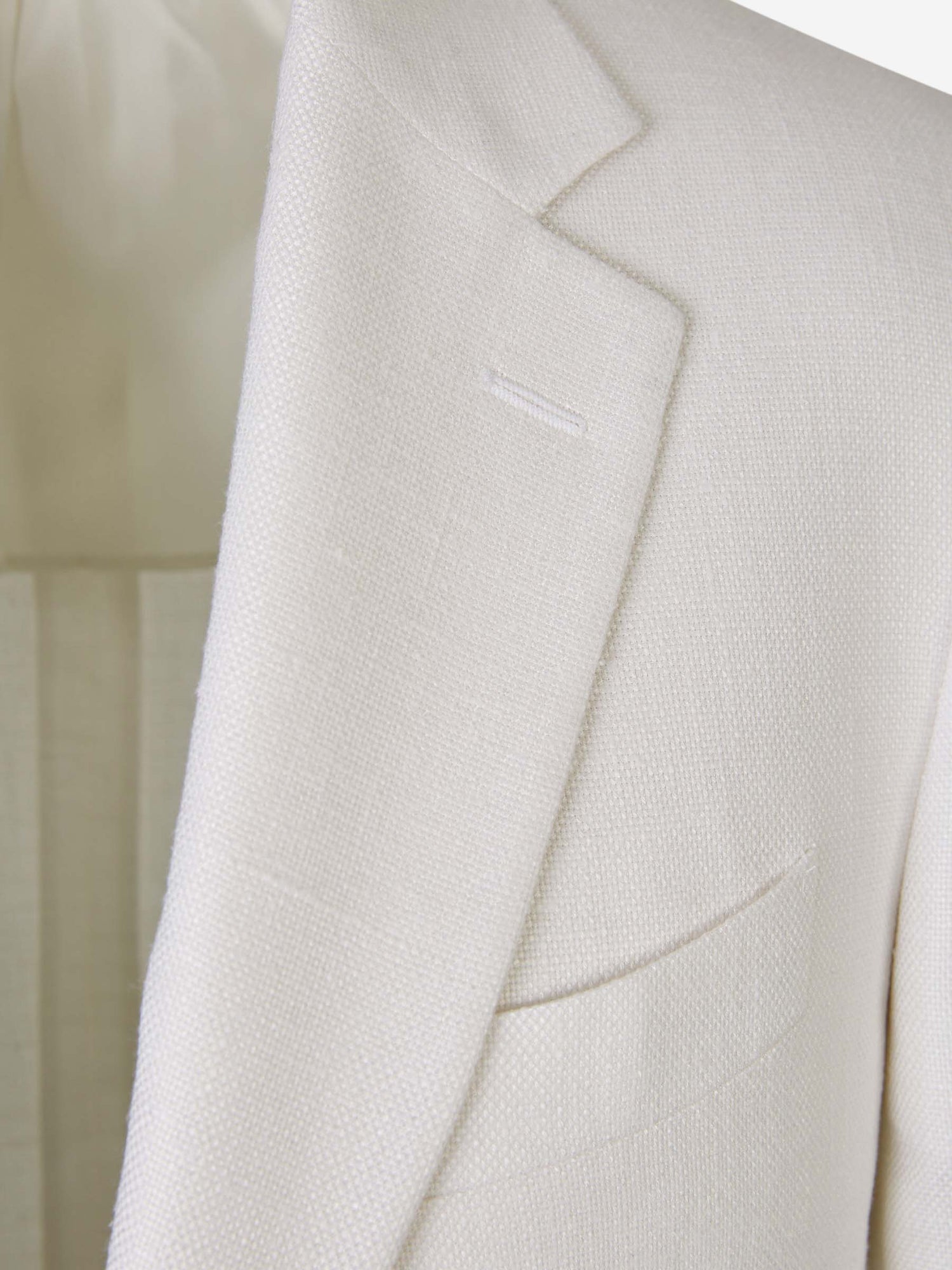 Canali Hombre Barcelona Americana Texturizada Seda color Marfil sku 302-003457 01 - Foto 3