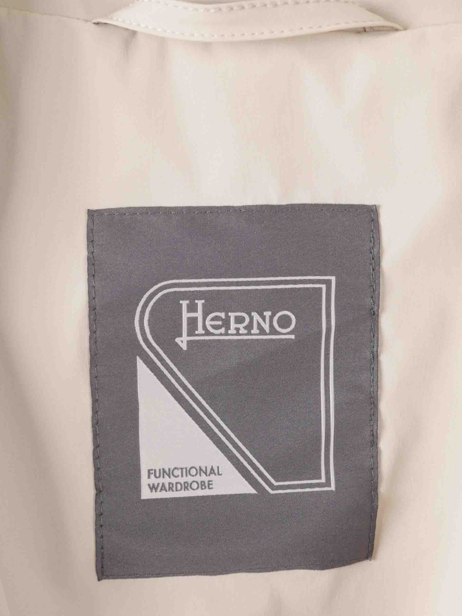 Outlet online Herno Hombre Americana Técnica Ligera color Beige sku 302-003564 02 - Foto 4