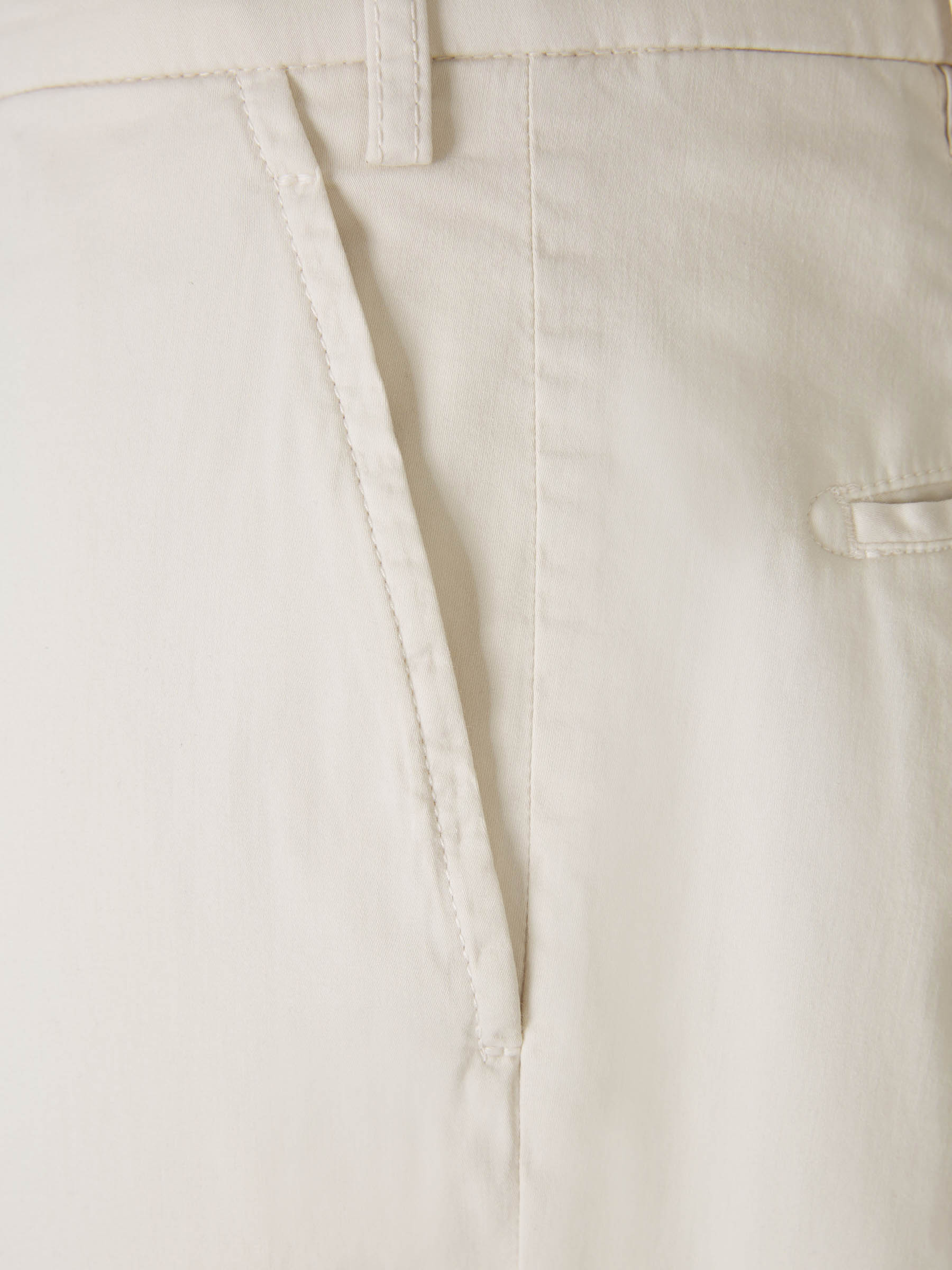 Outlet online Santa Eulalia Hombre Pantalones Chino Algodón color Crema sku 521-003031 01 - Foto 3