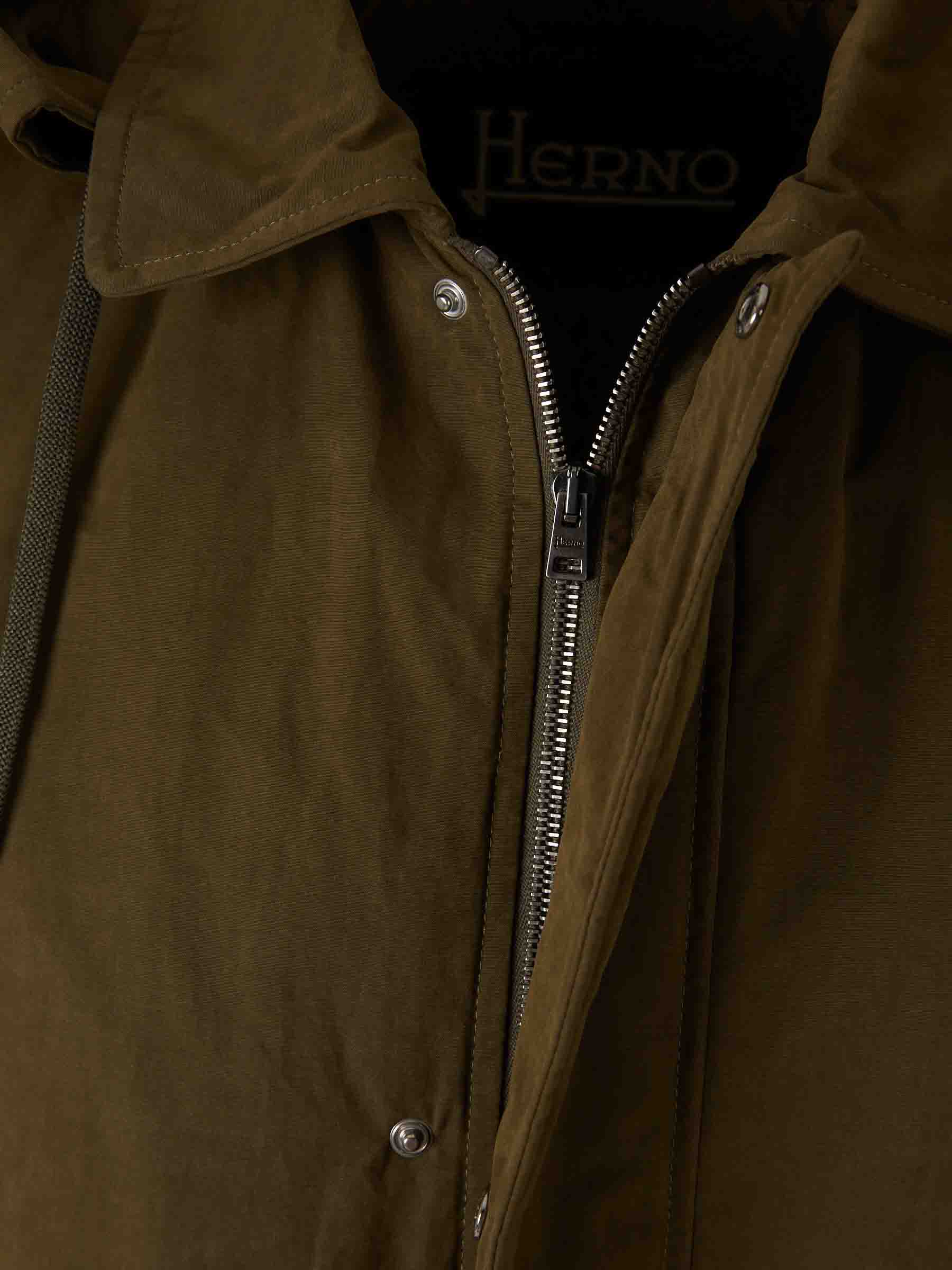 Outlet online Herno Hombre Parka Larga Acolchada color Verde Militar sku 502-001639 01 - Foto 3