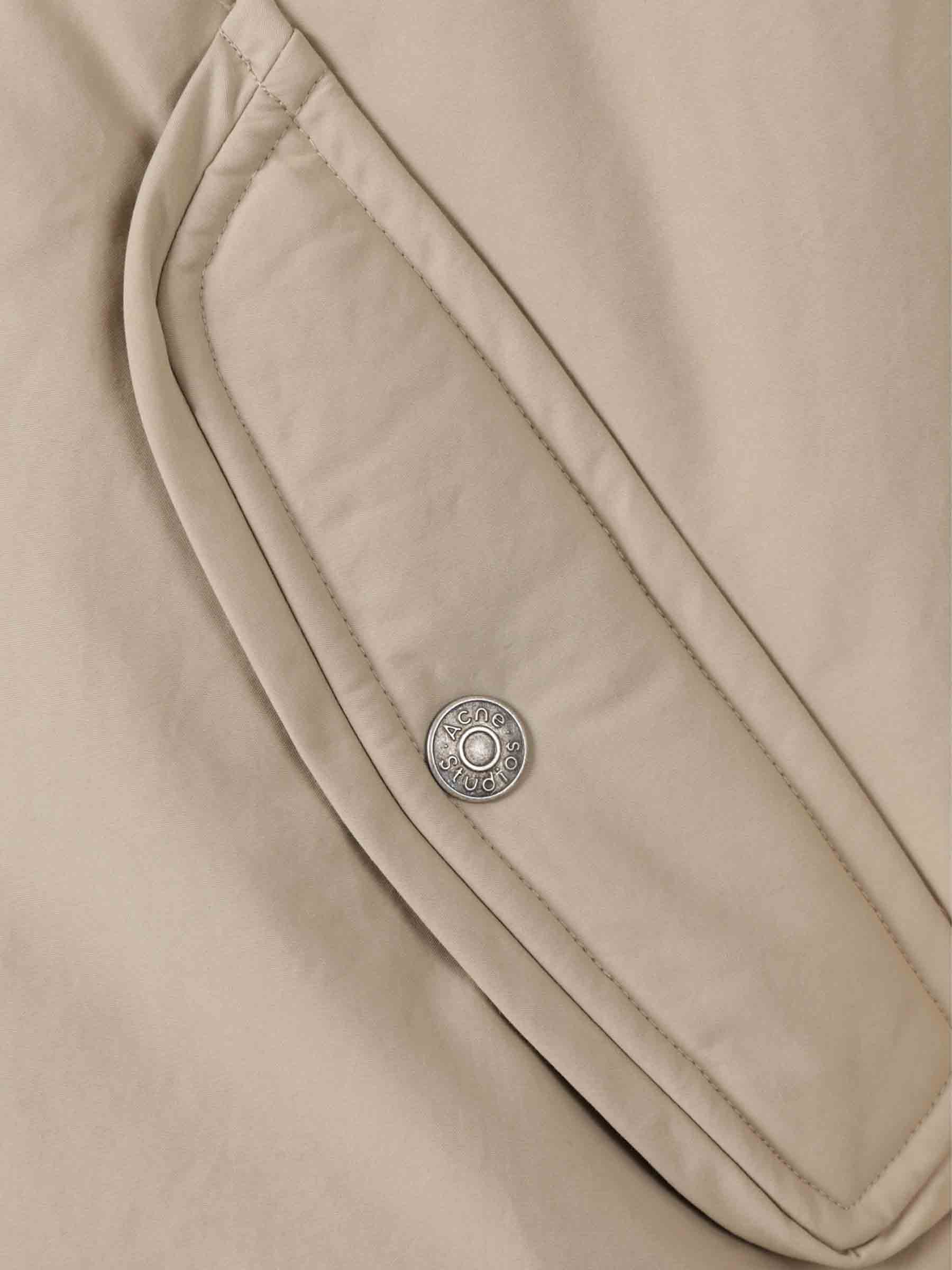 Outlet online Acne Studios Hombre Plumífero Largo Técnico color Camel sku 502-001657 01 - Foto 4