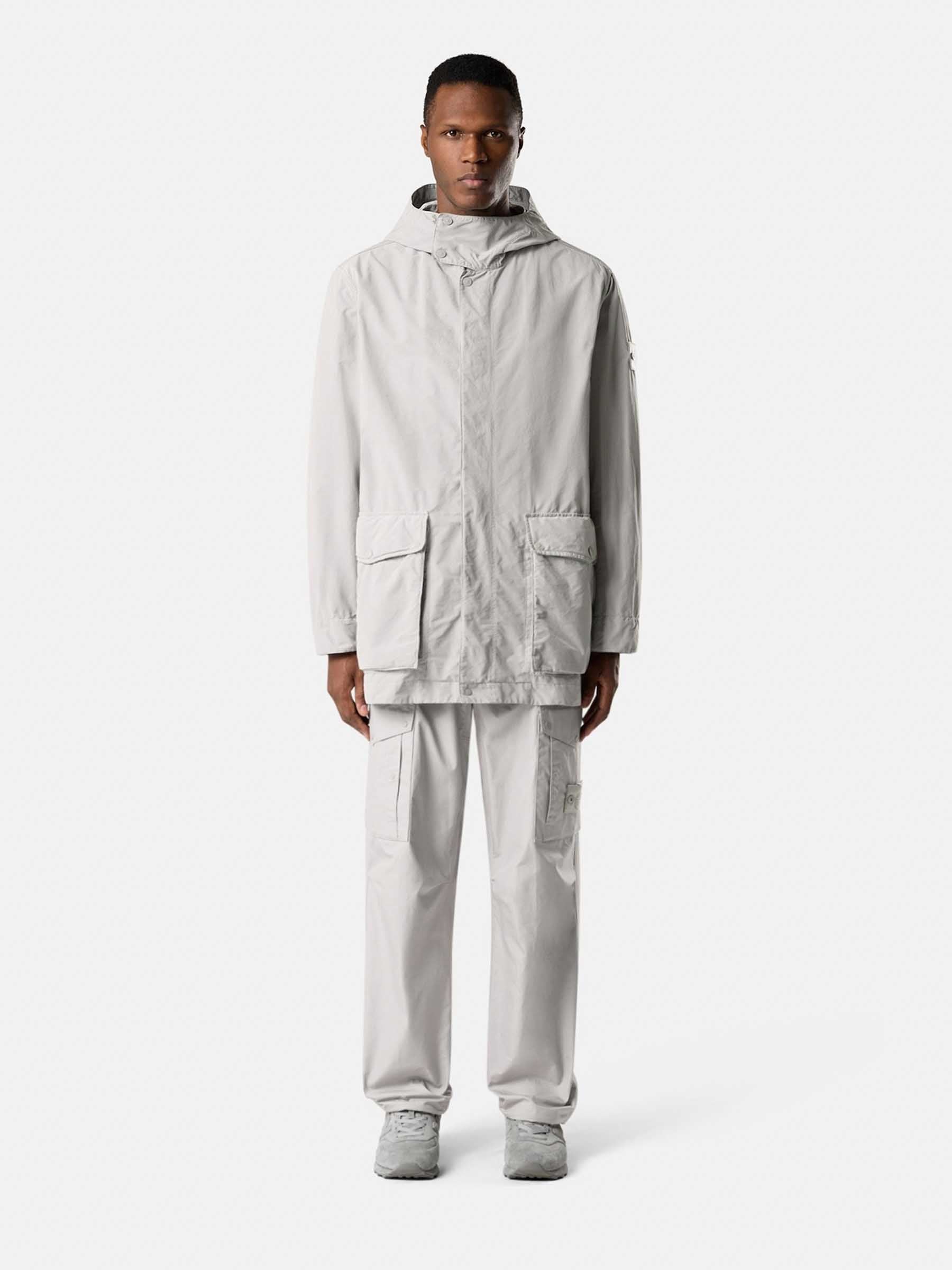 Stone Island Hombre Barcelona Chaquetas Técnica Ghost color Gris Claro sku 502-001674 01 - Foto 2