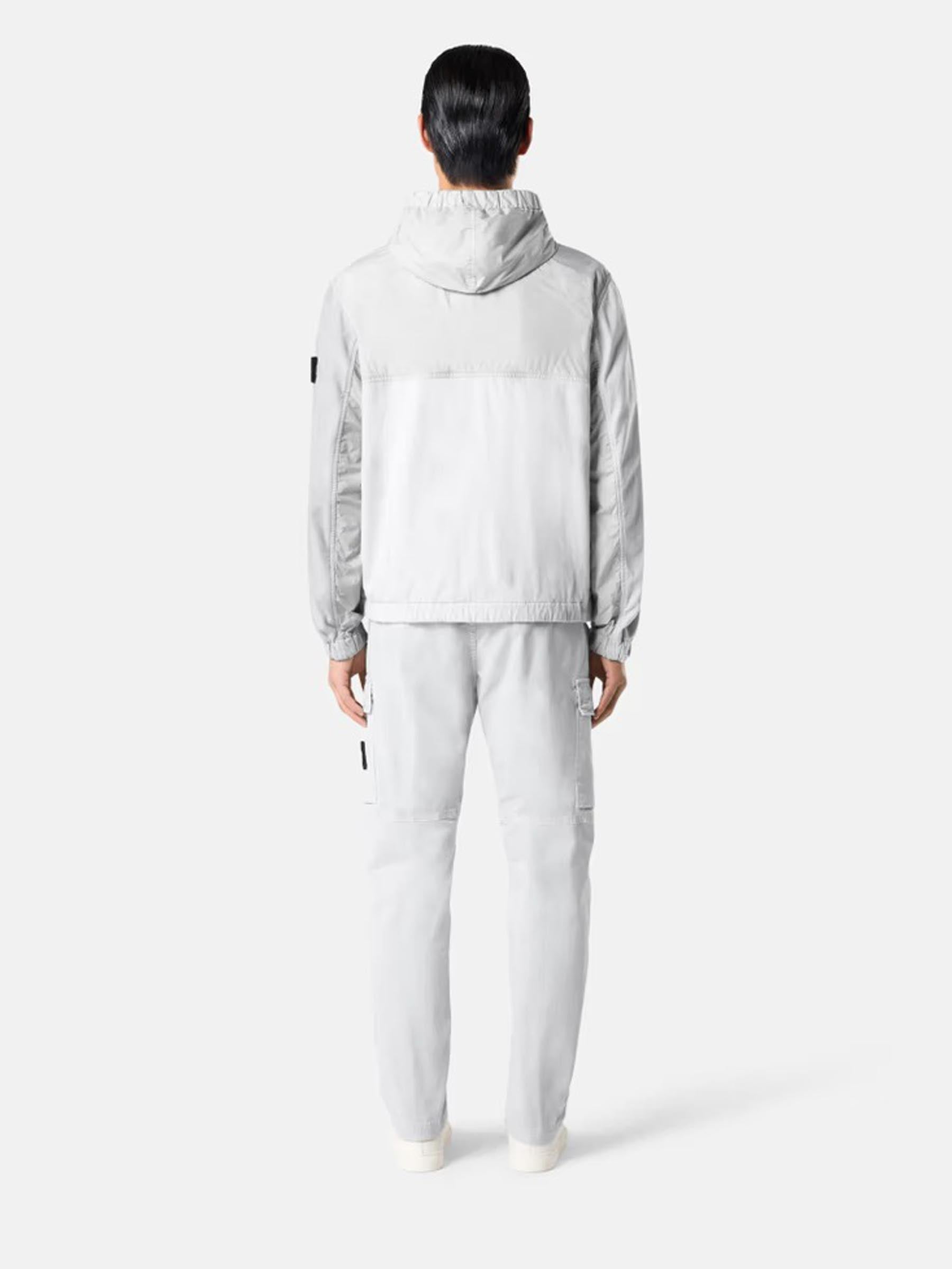 Stone Island Hombre Barcelona Cazadora Técnica Capucha color Gris Piedra sku 512-002501 01 - Foto 3