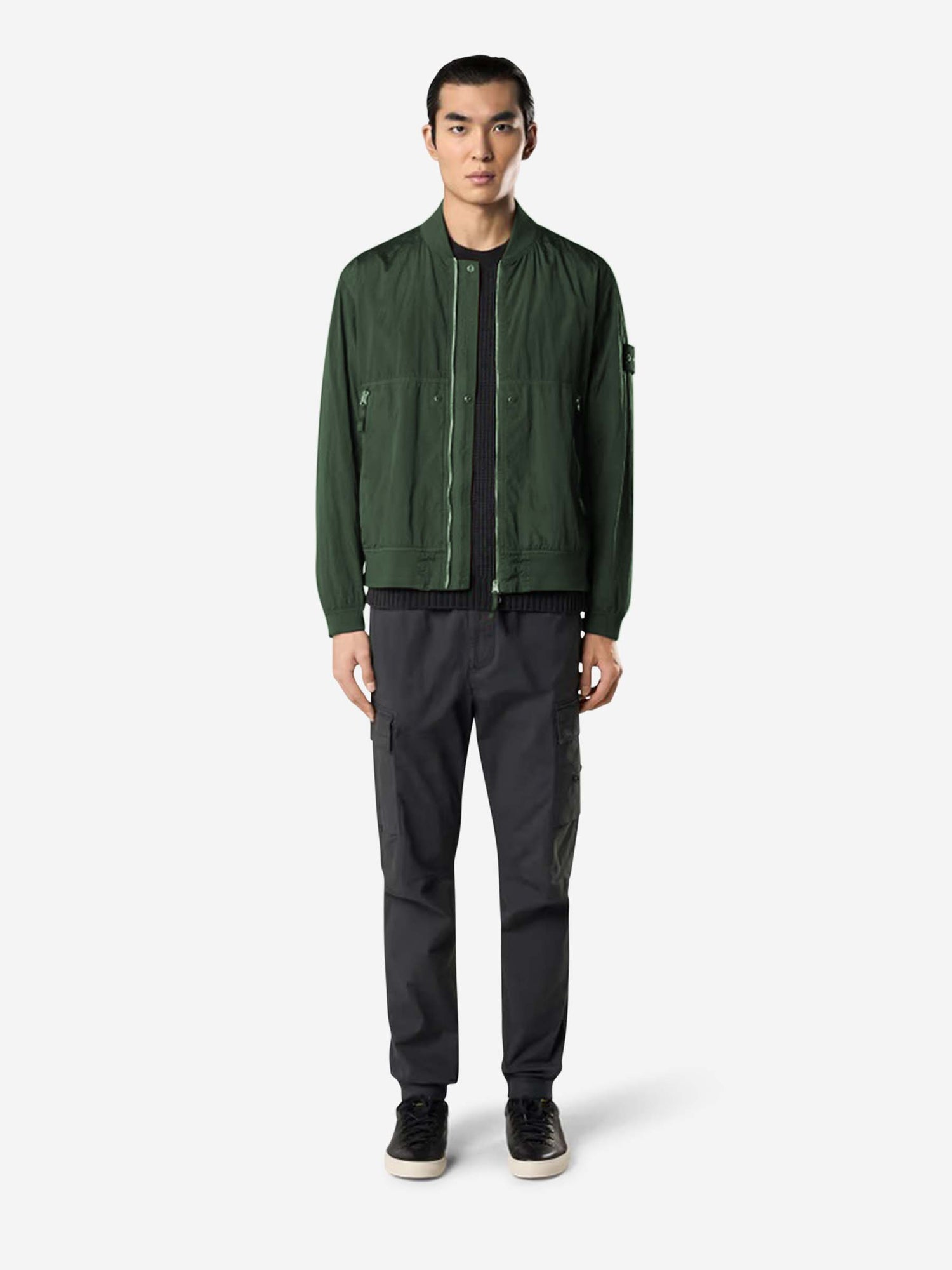 Stone Island Hombre Barcelona Chaqueta Bomber Watro color Verde Militar sku 512-002502 02 - Foto 2
