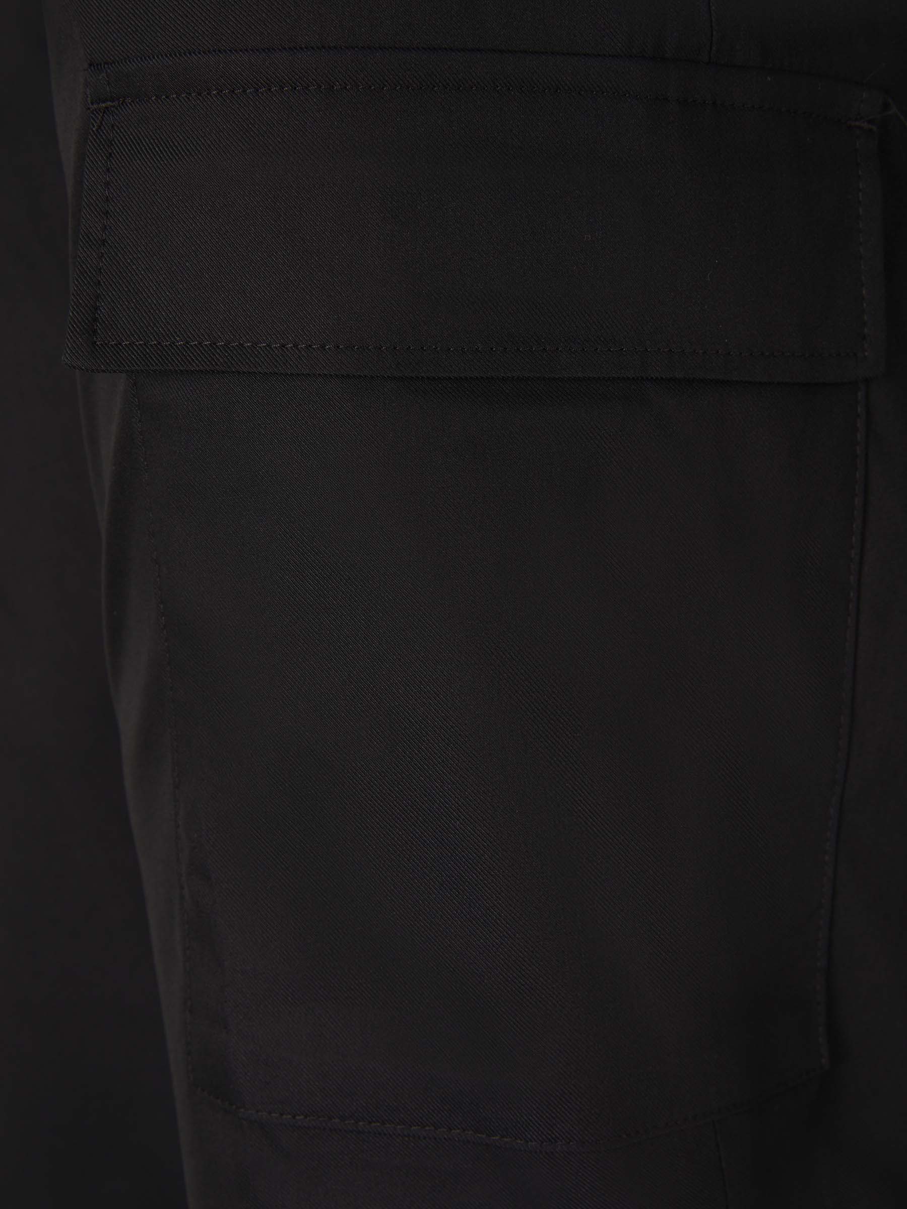 Outlet online PT Torino Hombre Pantalones Cargo Active color Negro sku 521-002746 03 - Foto 5