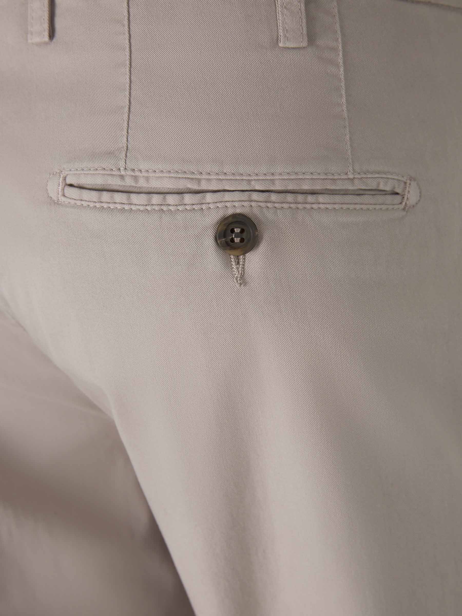 Outlet online Canali Hombre Pantalones Chinos Algodón color Beis sku 521-002762 01 - Foto 12