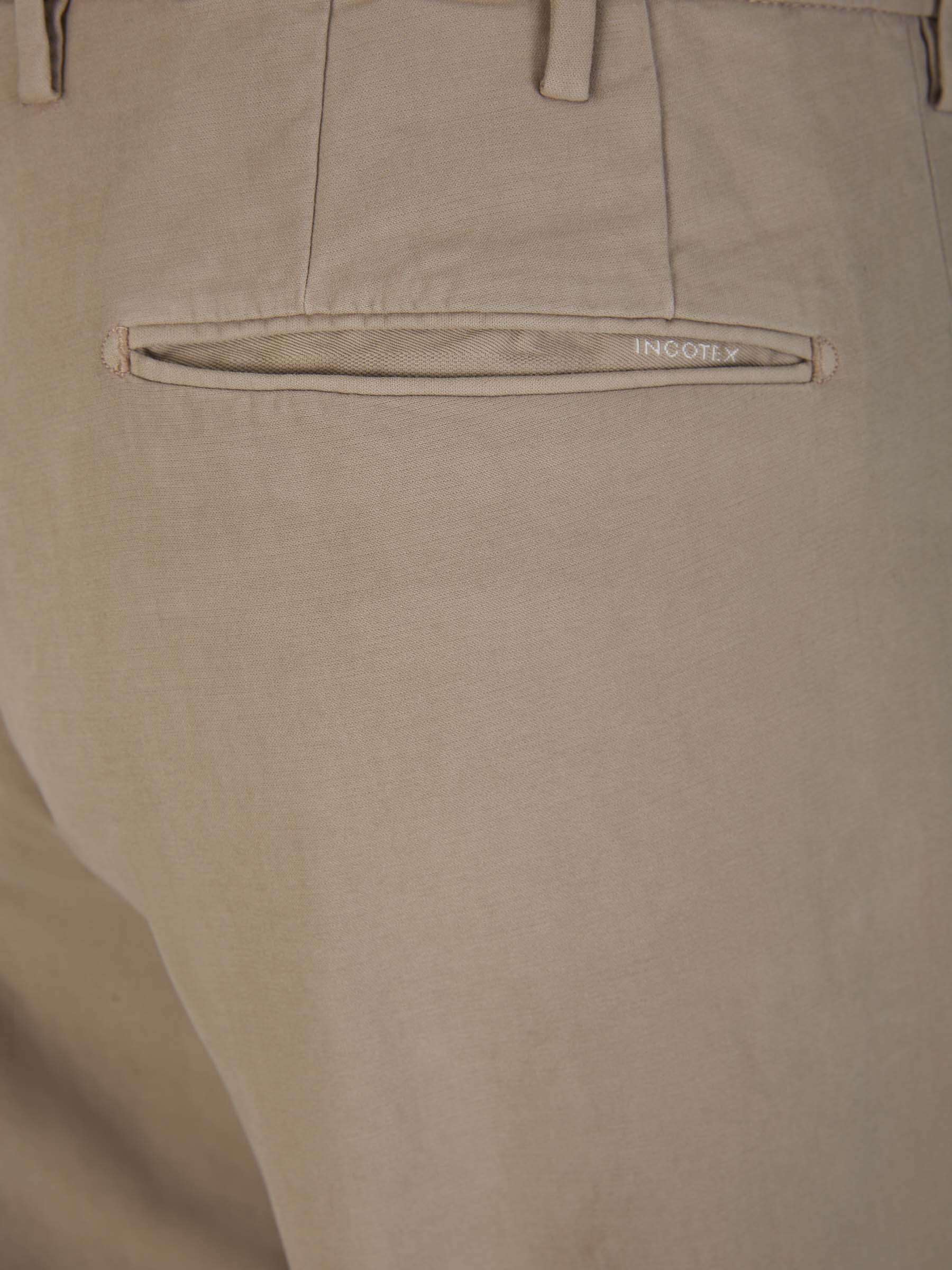 Outlet online Incotex Hombre Pantalones Algodón Elástico color Crema sku 521-002911 04 - Foto 4