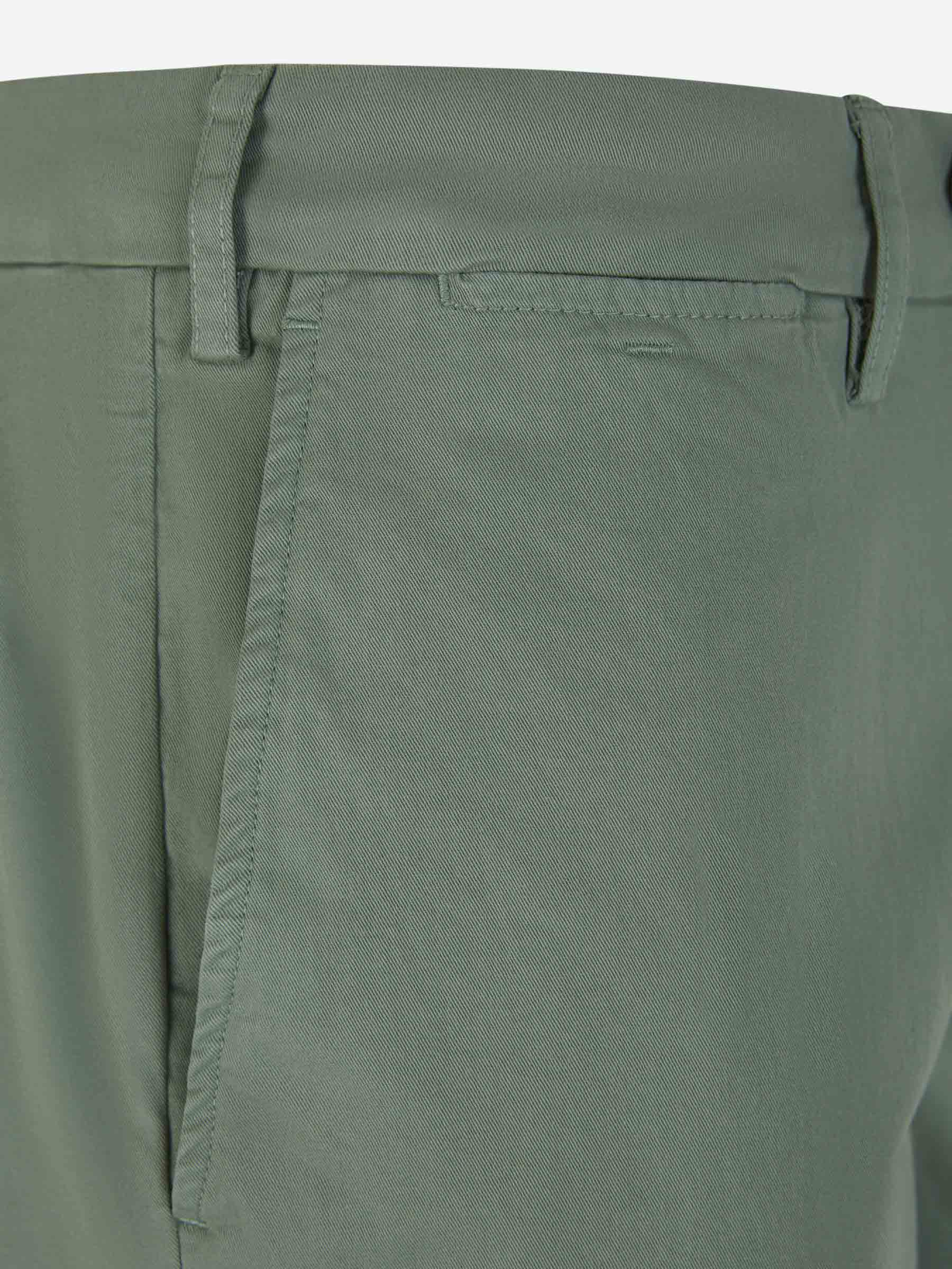 Outlet online Canali Hombre Pantalones Chinos Algodón color Verde Claro sku 521-003017 03 - Foto 3