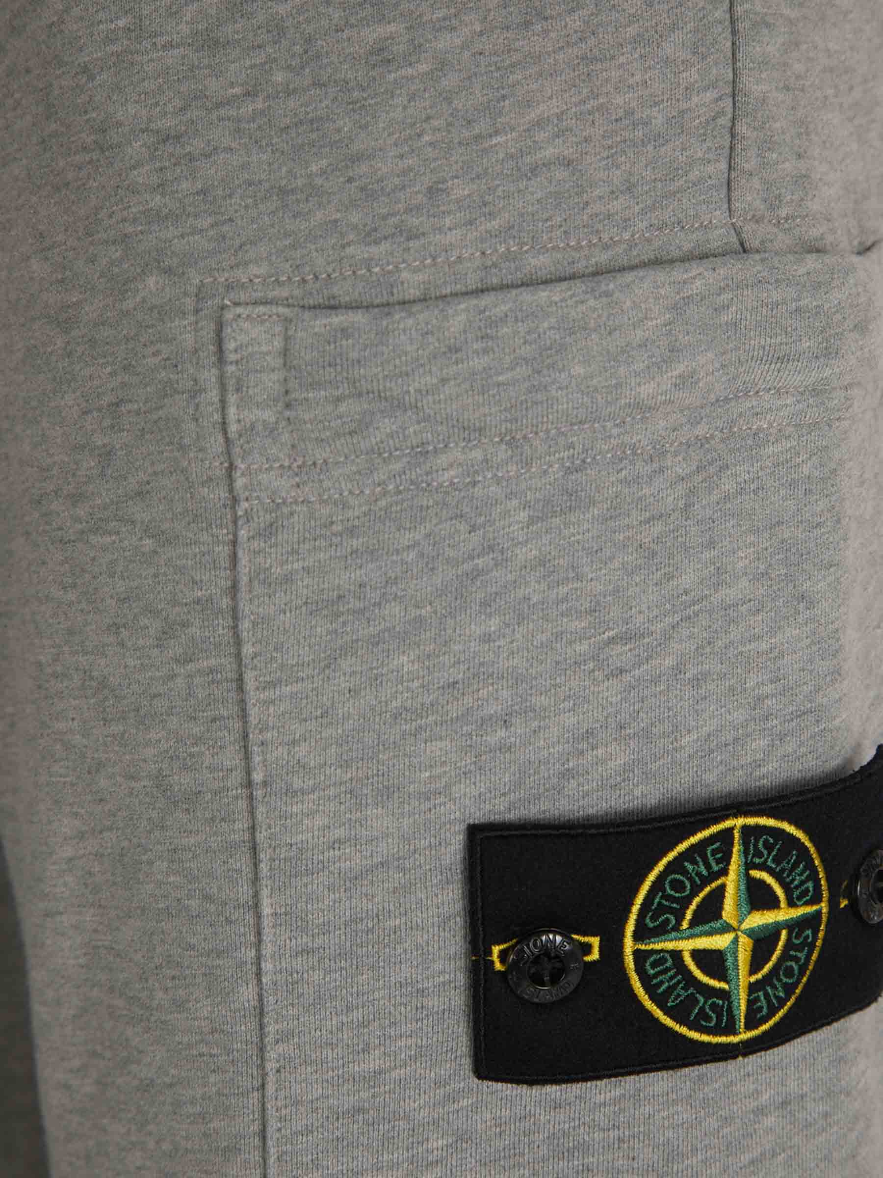 Outlet online Stone Island Hombre Joggers Logo Algodón color Gris Claro sku 521-003119 03 - Foto 6