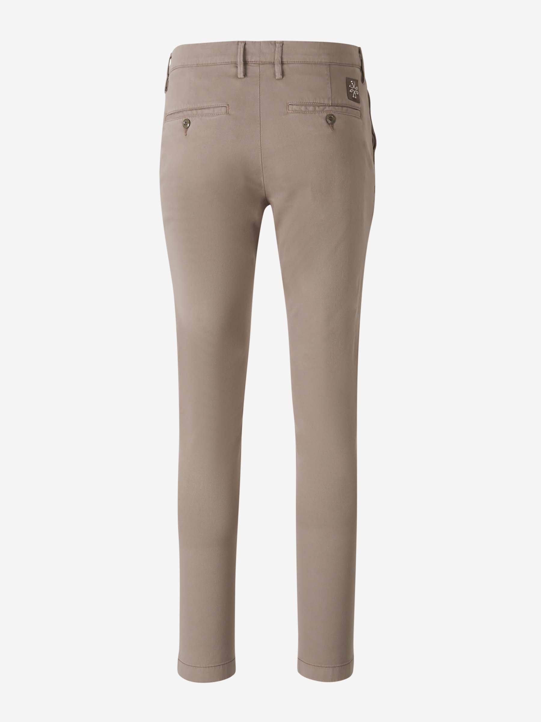 Outlet online Jacob Cohën Hombre Pantalones Chinos Bobby color Taupe sku 521-003257 01 - Foto 2