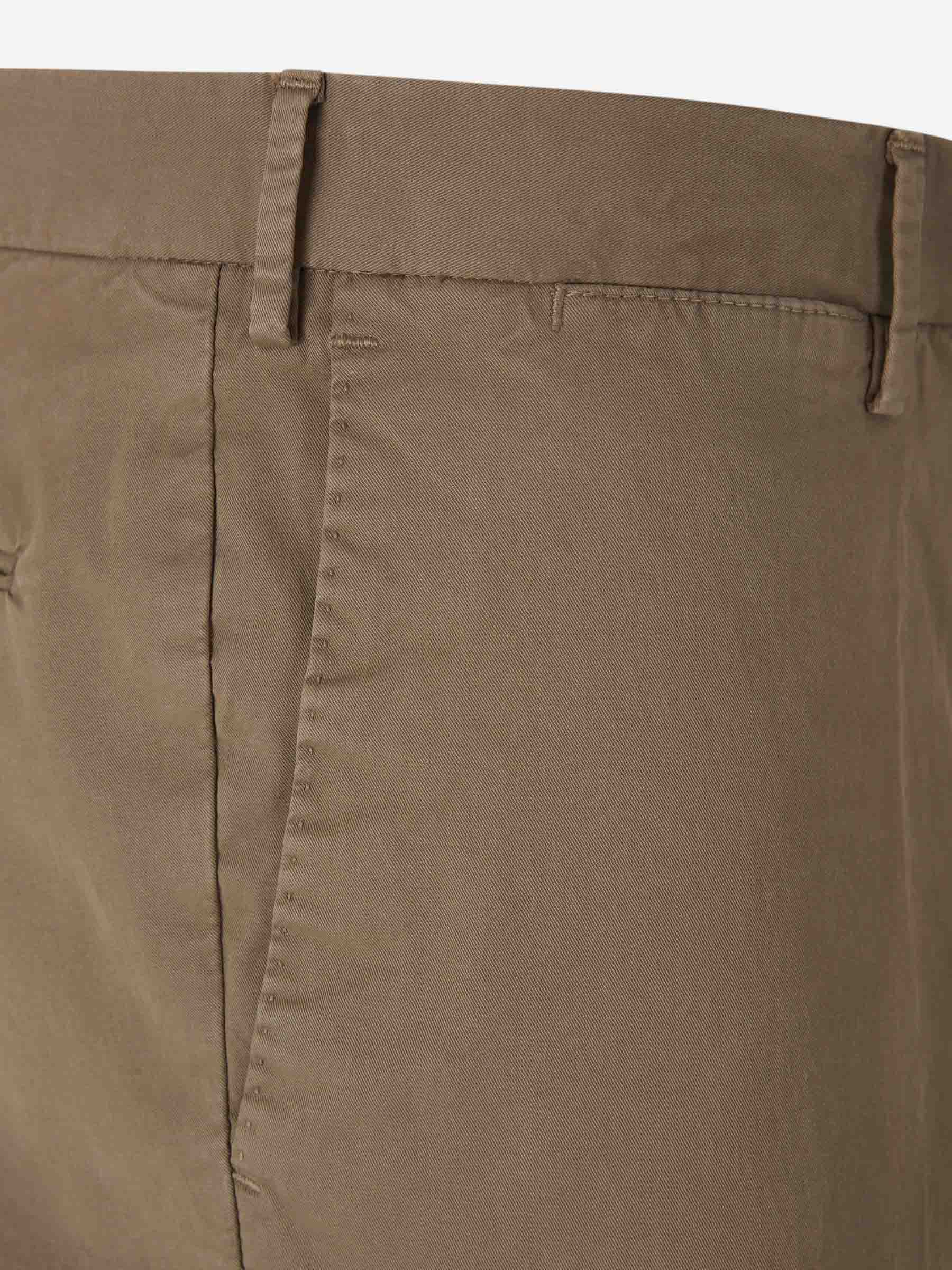 PT Torino Hombre Barcelona Pantalones Chinos Slim color Camel sku 521-003301 03 - Foto 3