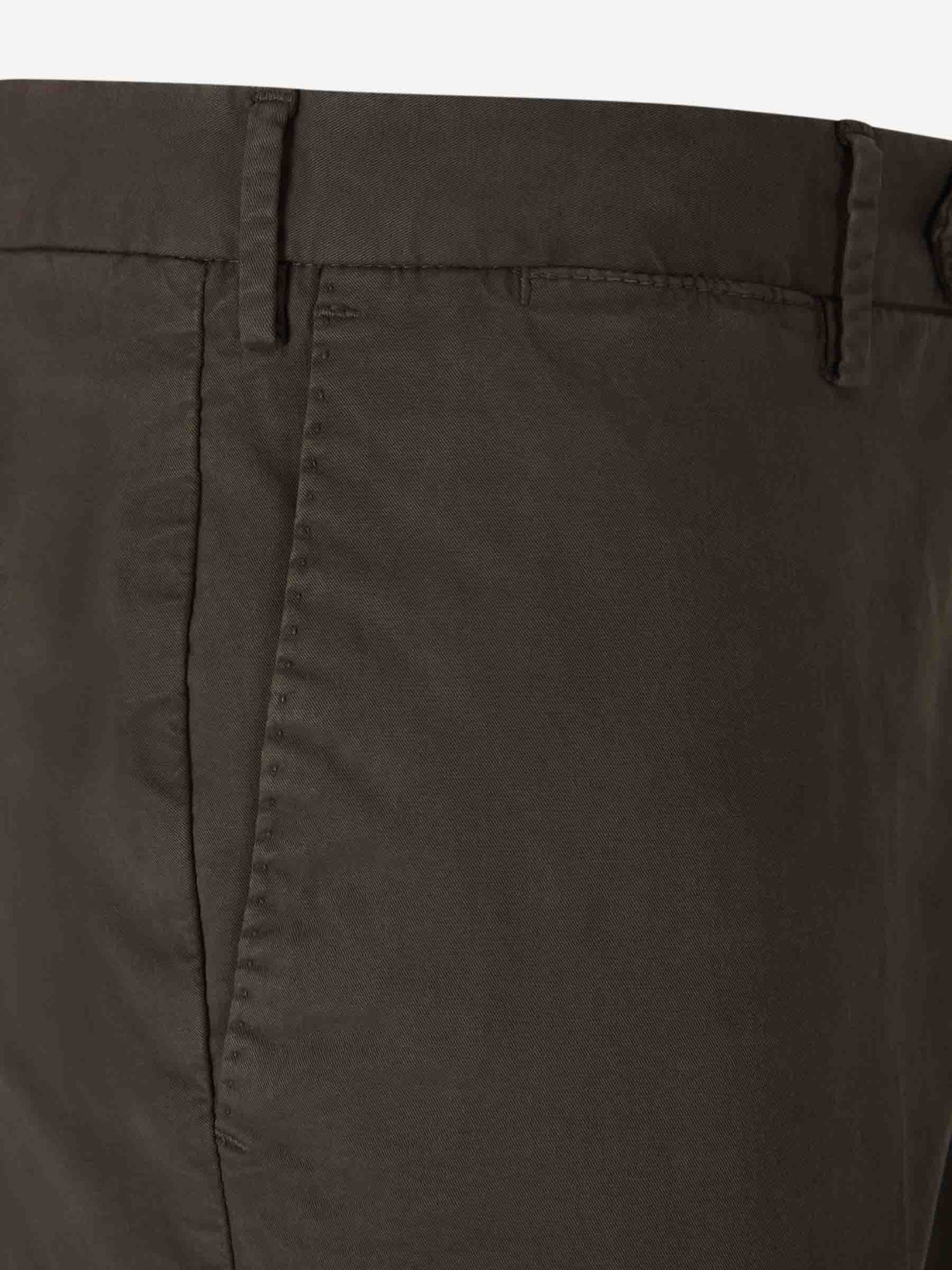 PT Torino Hombre Barcelona Pantalones Chinos Slim color Marrón Oscuro sku 521-003301 04 - Foto 3