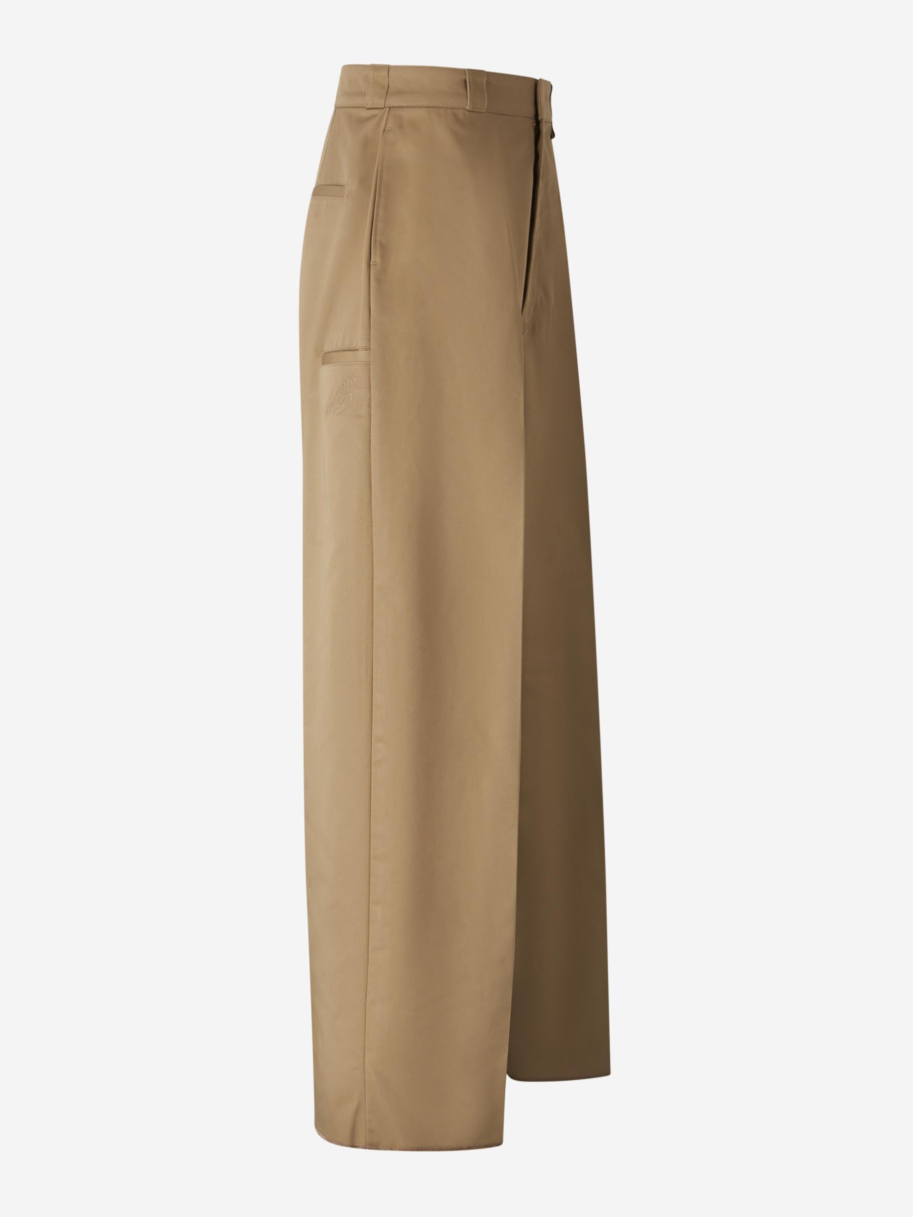 Outlet online Willy Chavarria Hombre Pantalones Chinos Cholo color Camel sku 521-003325 01 - Foto 2