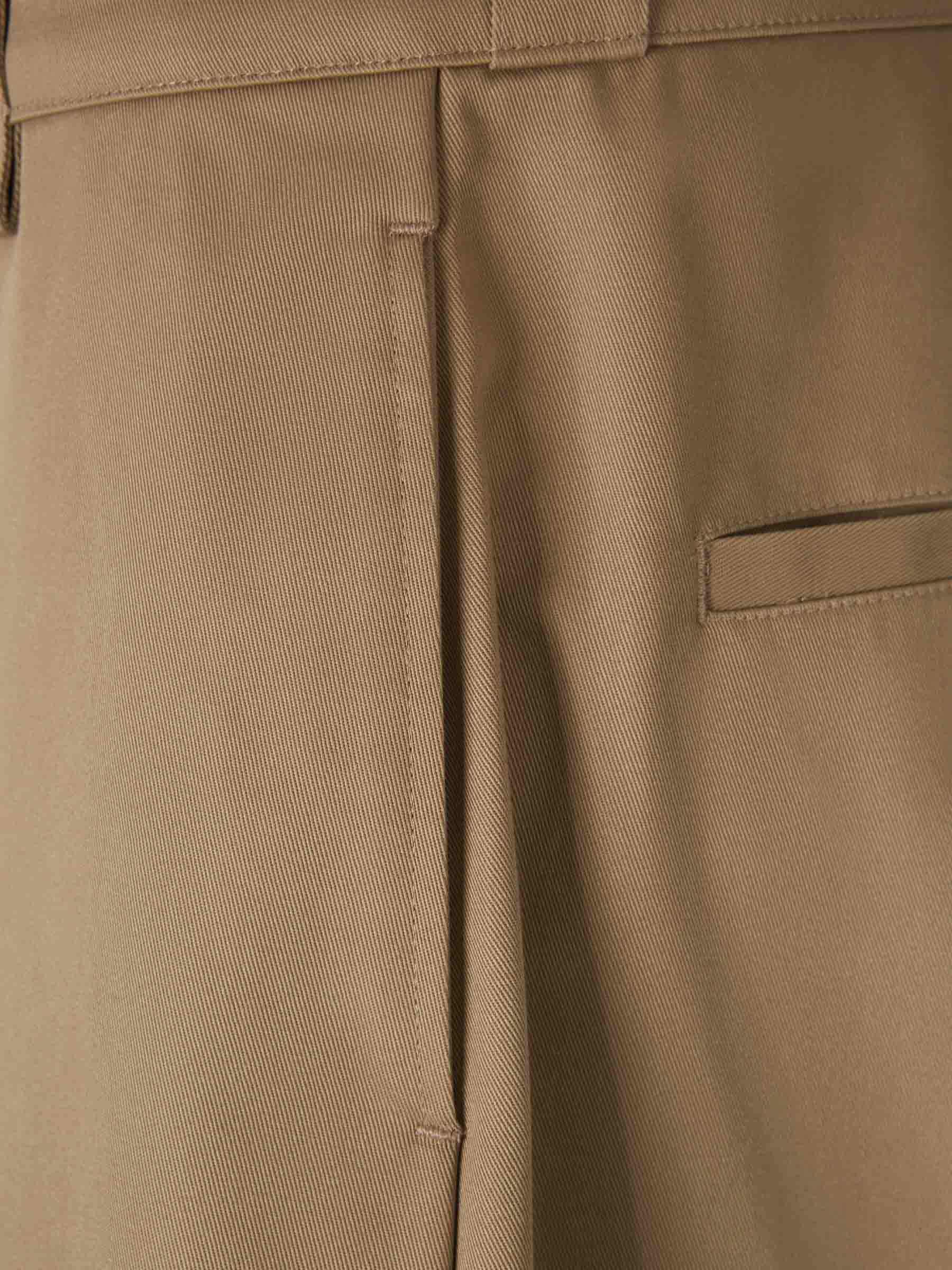 Outlet online Willy Chavarria Hombre Pantalones Chinos Cholo color Camel sku 521-003325 01 - Foto 4