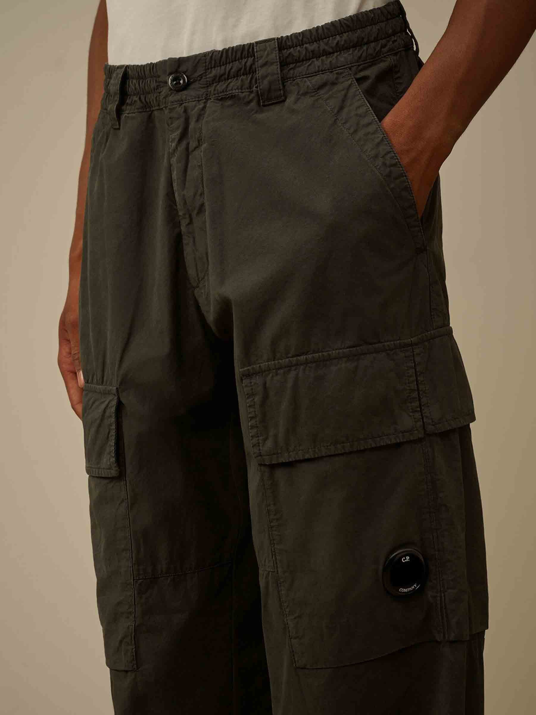Outlet online C.P. Company Hombre Pantalones Cargo Algodón color Gris Antracita sku 521-003446 01 - Foto 4