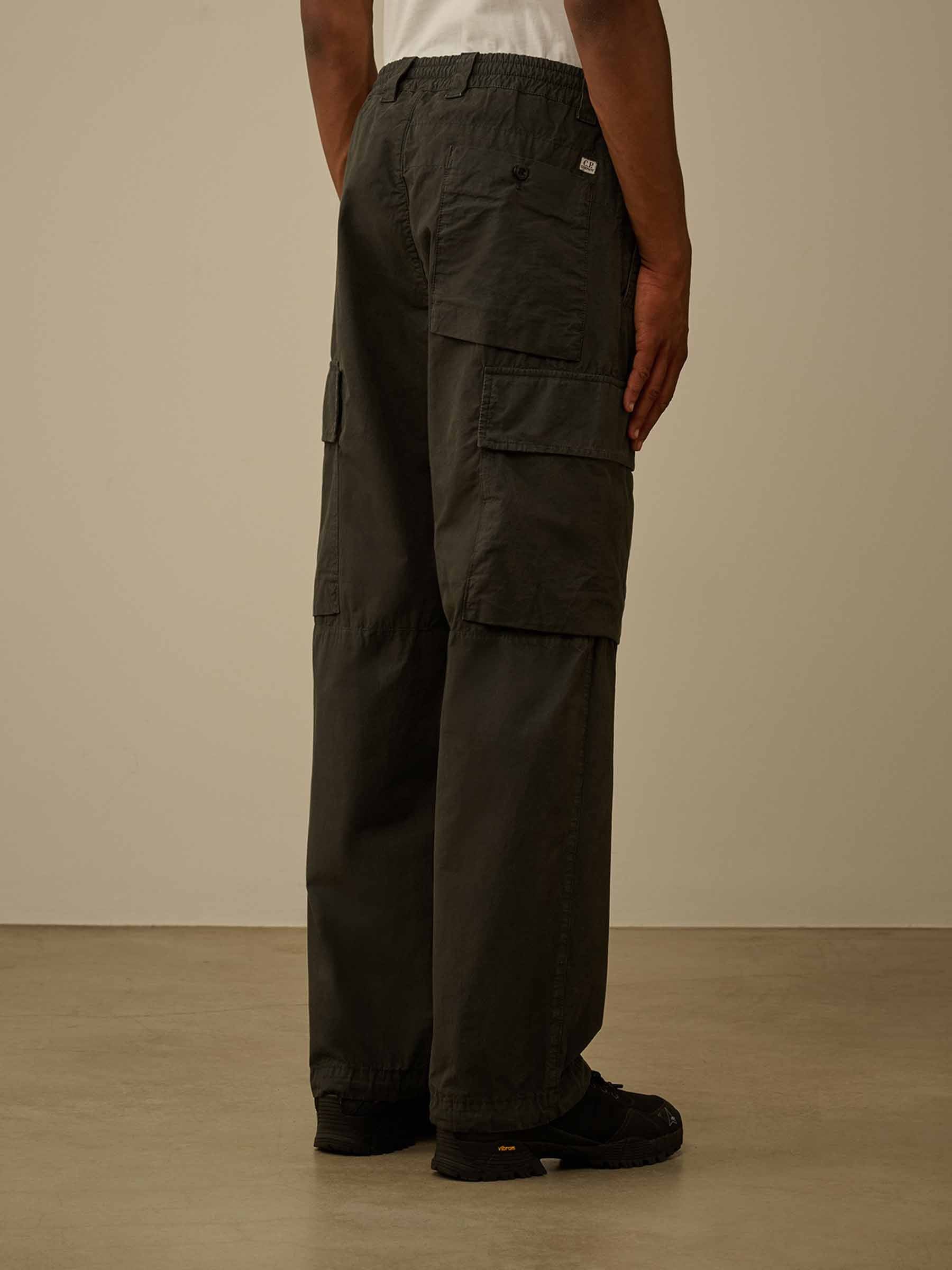 Outlet online C.P. Company Hombre Pantalones Cargo Algodón color Gris Antracita sku 521-003446 01 - Foto 5
