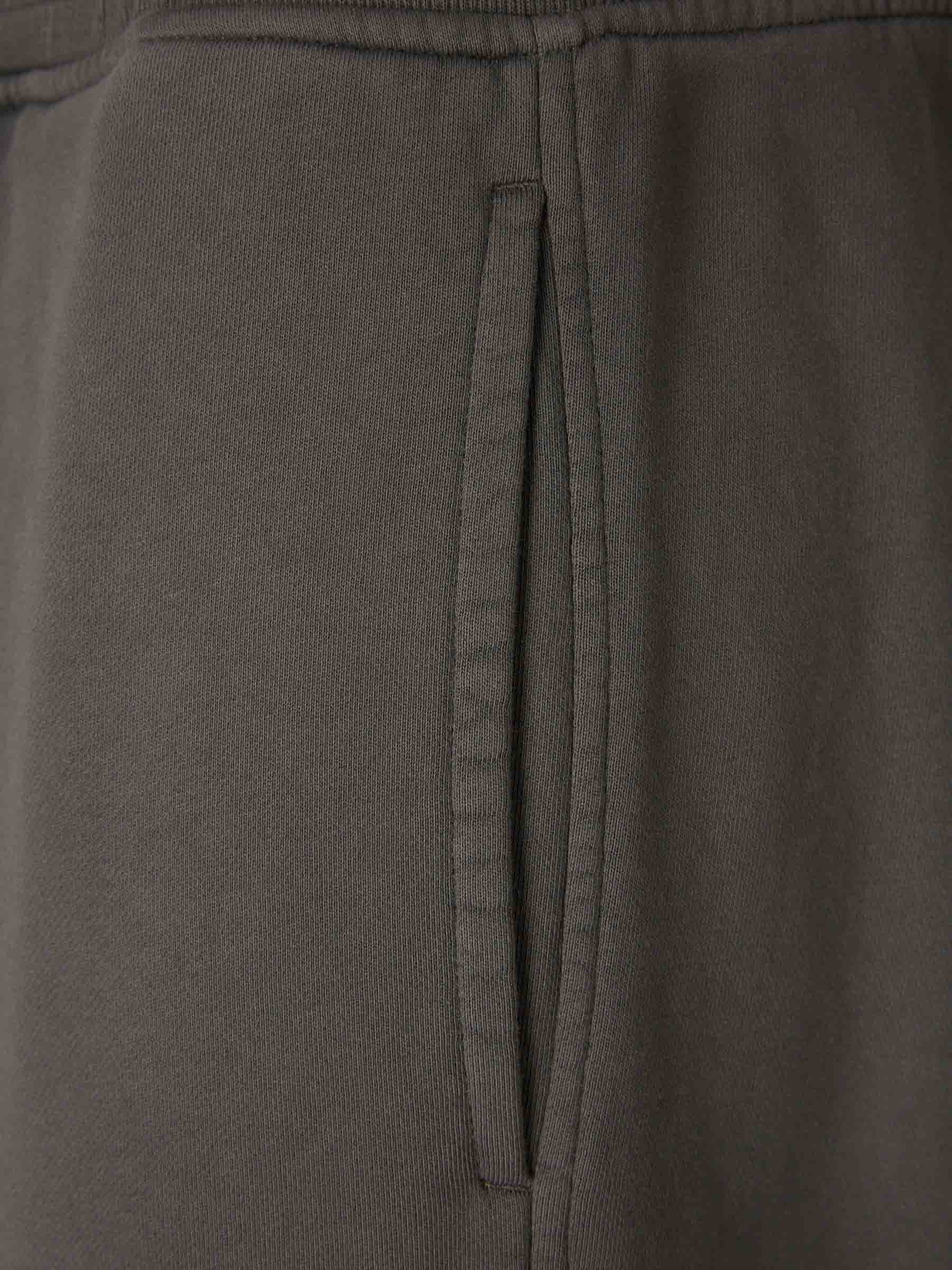 C.P. Company Hombre Barcelona Joggers Cargo color Gris sku 521-003644 02 - Foto 4