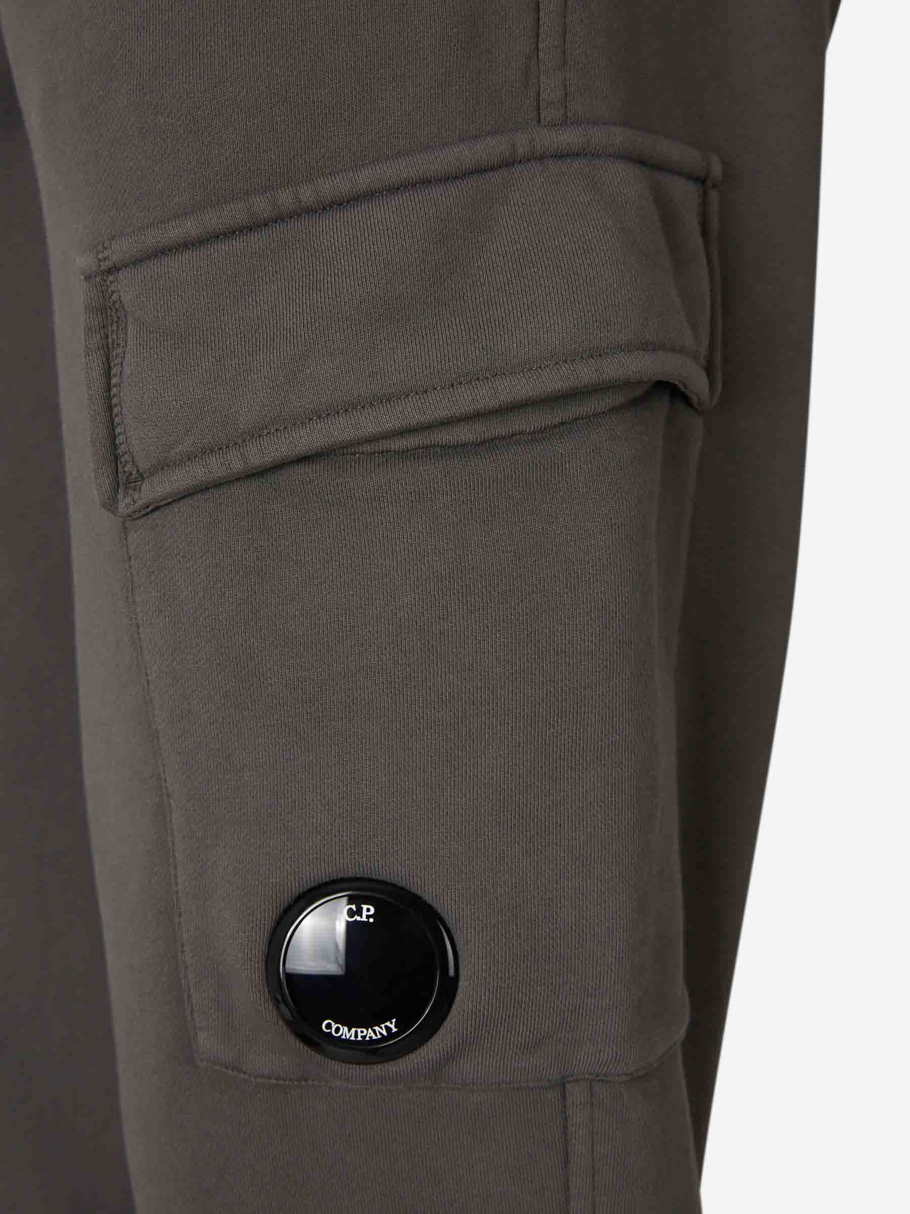 C.P. Company Hombre Barcelona Joggers Cargo color Gris sku 521-003644 02 - Foto 5