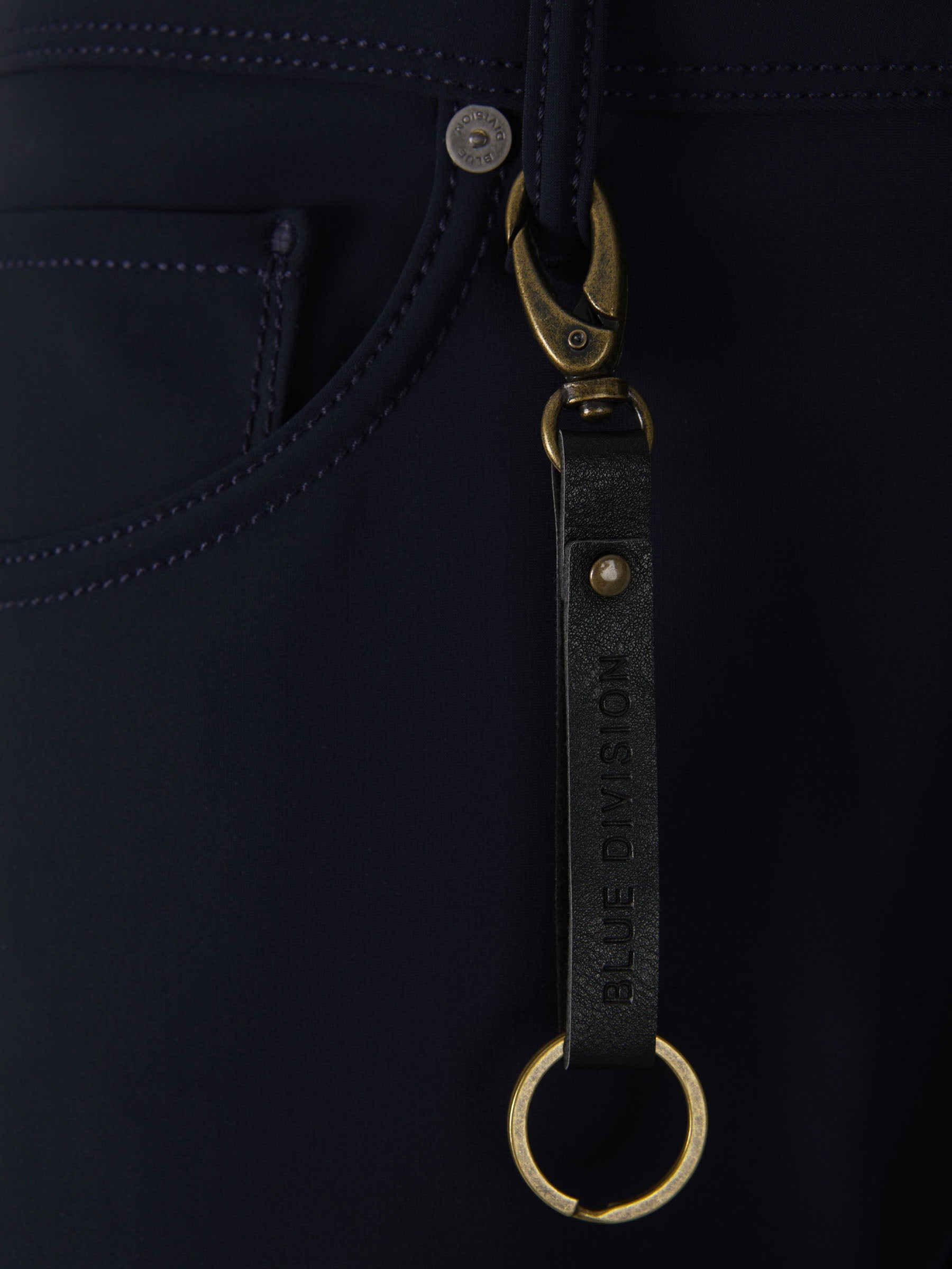 Outlet online Incotex Blue Division Hombre Pantalones 5 Bolsillos color Azul Noche sku 522-002314 01 - Foto 6