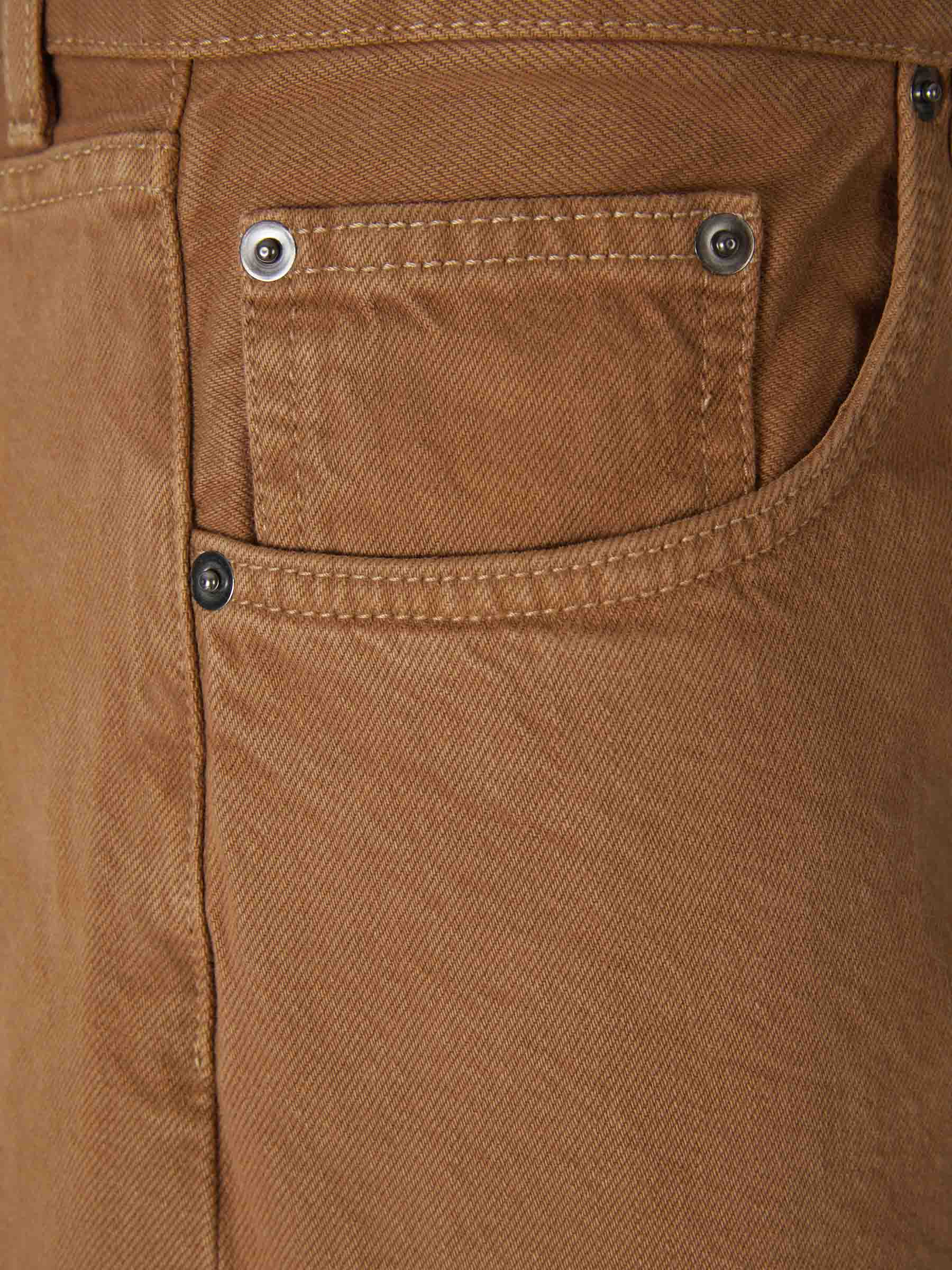 Outlet online Jacquemus Hombre Jeans Straight Le de Nîmes Fresa color Caramelo sku 522-002510 01 - Foto 4
