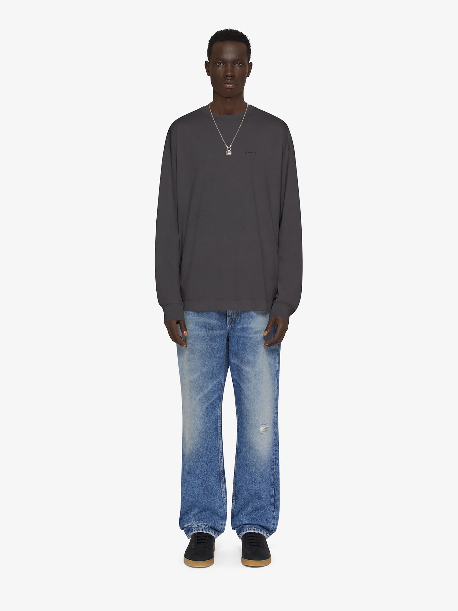 Givenchy Hombre Barcelona Jeans Corte Slim color Azul Denim Oscuro sku 522-002754 01 - Foto 2