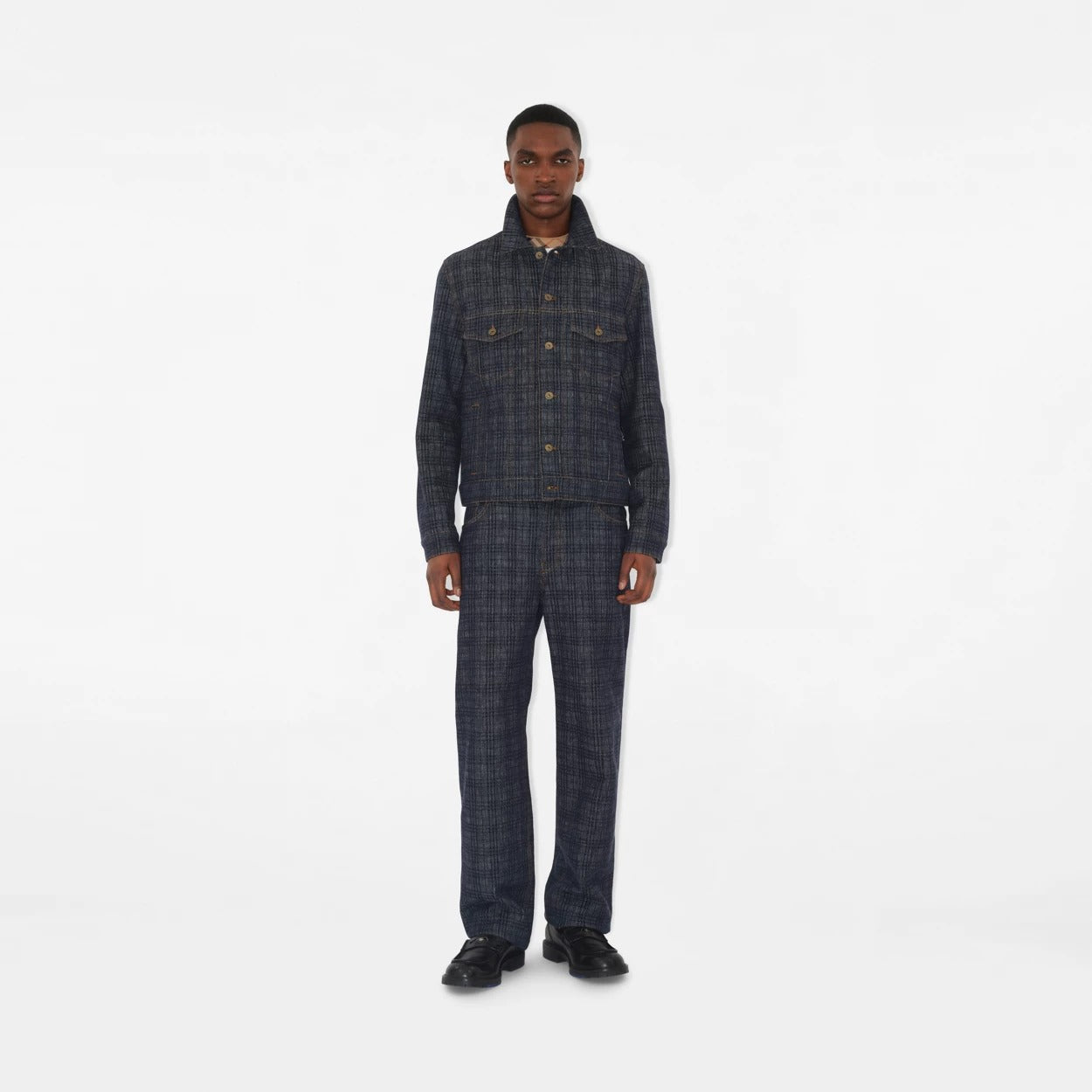 Outlet online Burberry Hombre Jeans Anchos Check color Azul Denim Oscuro sku 522-002843 01 - Foto 2