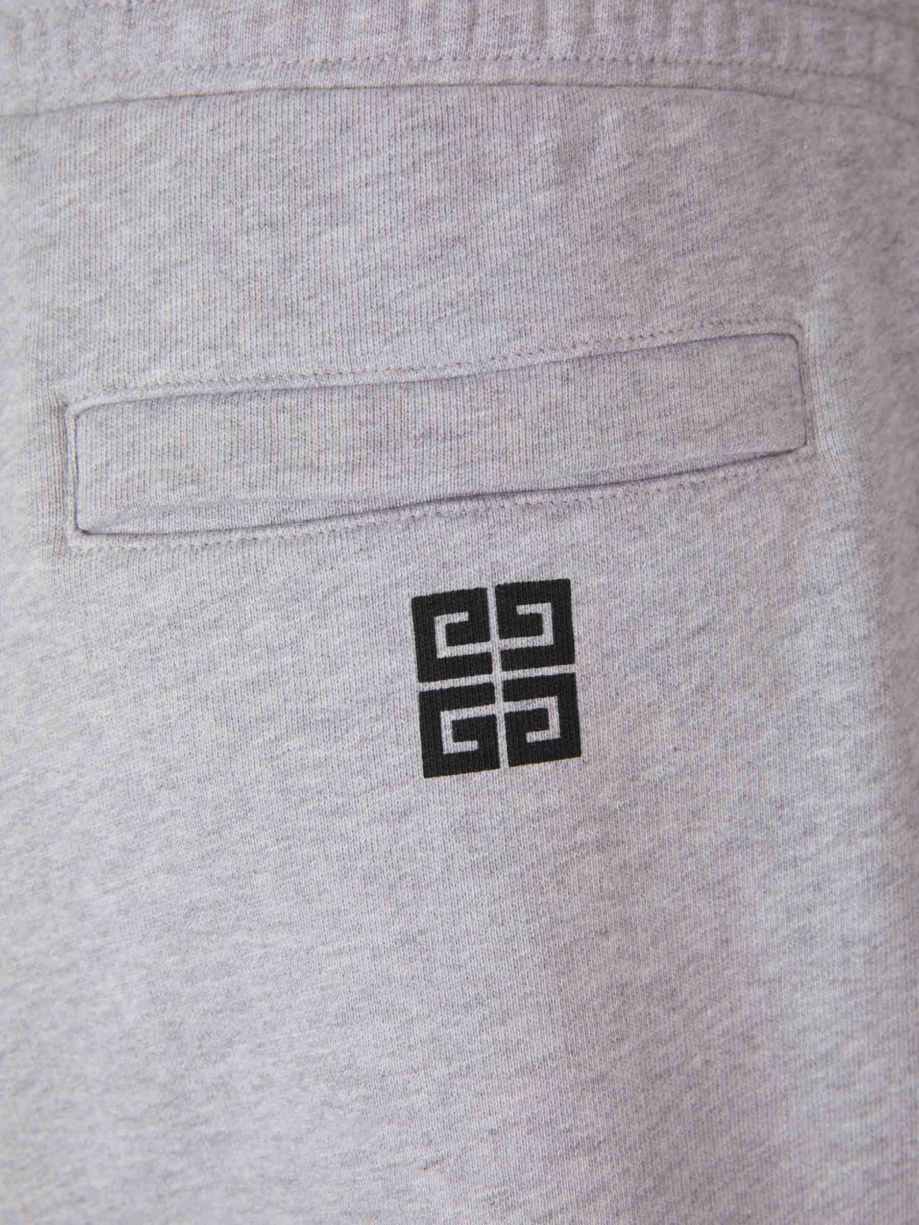 Outlet online Givenchy Hombre Bermudas Logo Algodón color Gris Claro sku 523-000791 01 - Foto 5