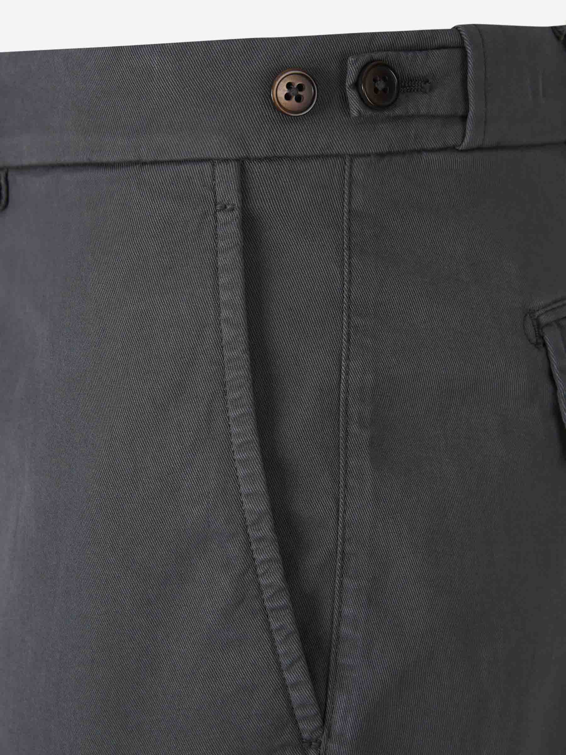 Outlet online Santa Eulalia Hombre Bermudas Cargo Rectas color Verde Oscuro sku 523-001137 02 - Foto 4