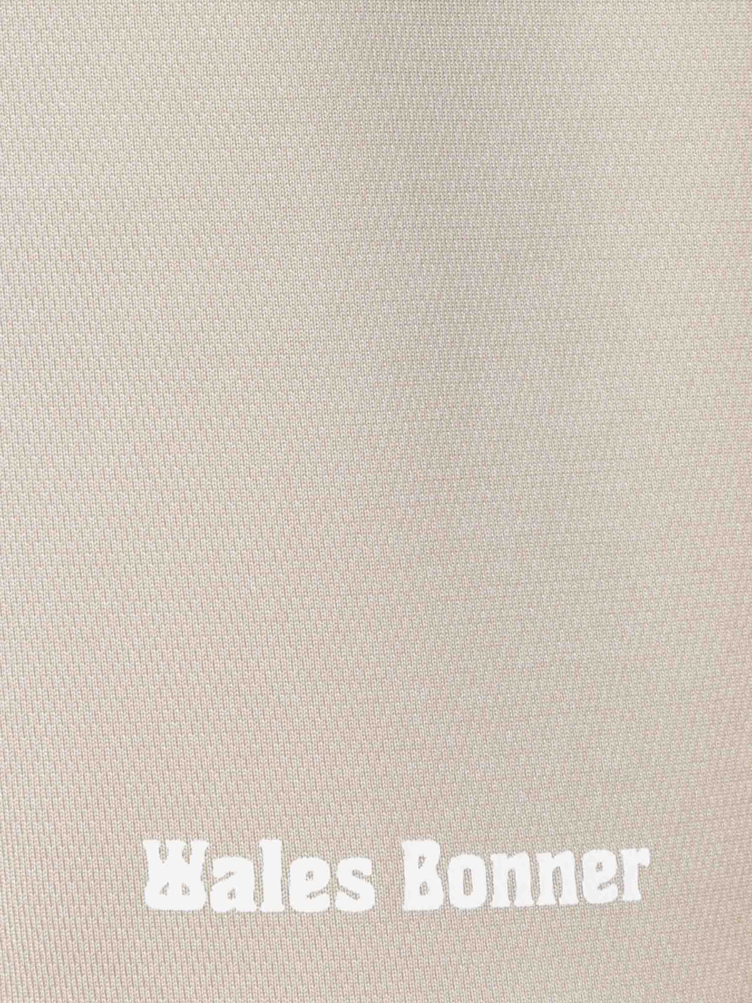 Wales Bonner Hombre Barcelona Bermudas Fútbol Logotipo color Taupe sku 523-001142 01 - Foto 3
