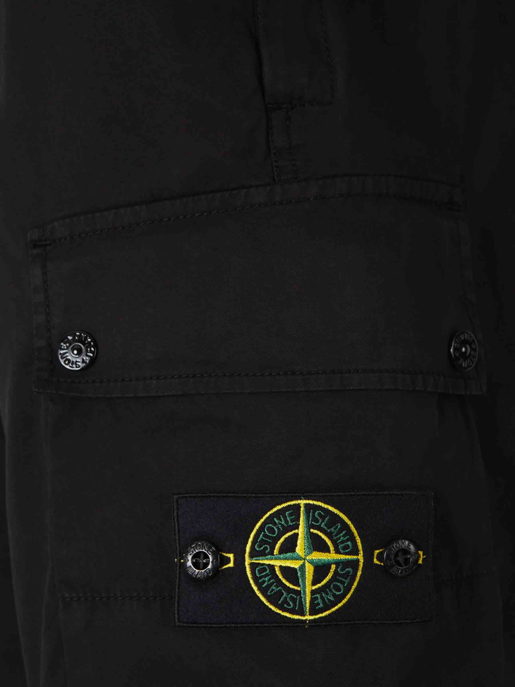 Stone Island Hombre Barcelona Bermuda Cargo Sarga color Negro sku 523-001148 01 - Foto 5