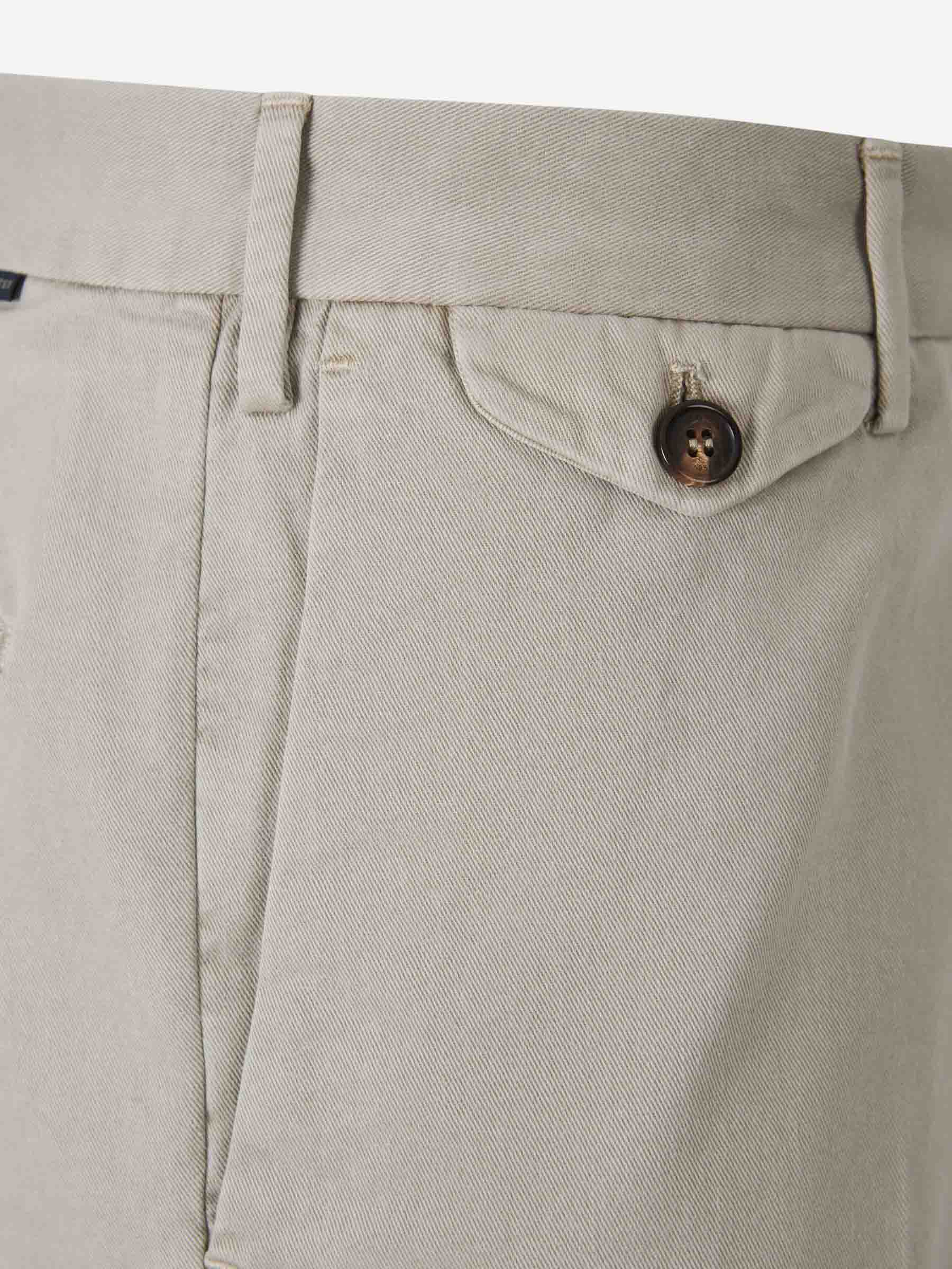Outlet online Incotex Hombre Bermudas Slim Algodón color Taupe sku 523-001172 03 - Foto 3