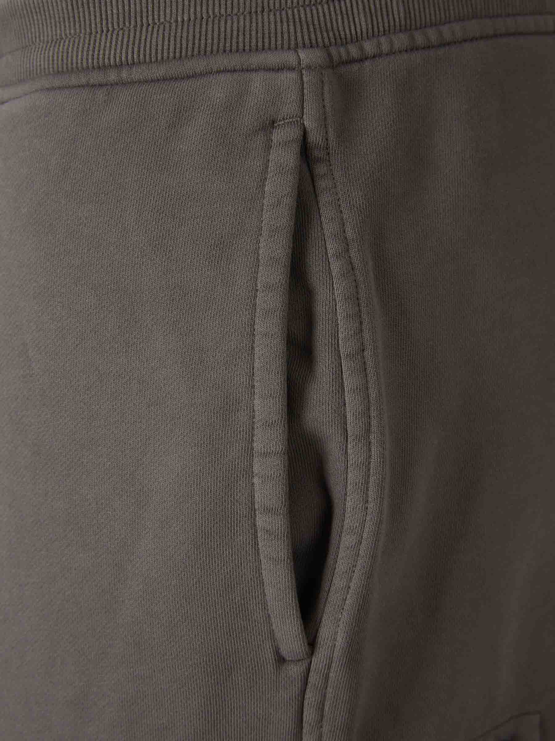 C.P. Company Hombre Barcelona Bermudas Felpa Cargo color Gris Oscuro sku 523-001353 01 - Foto 4