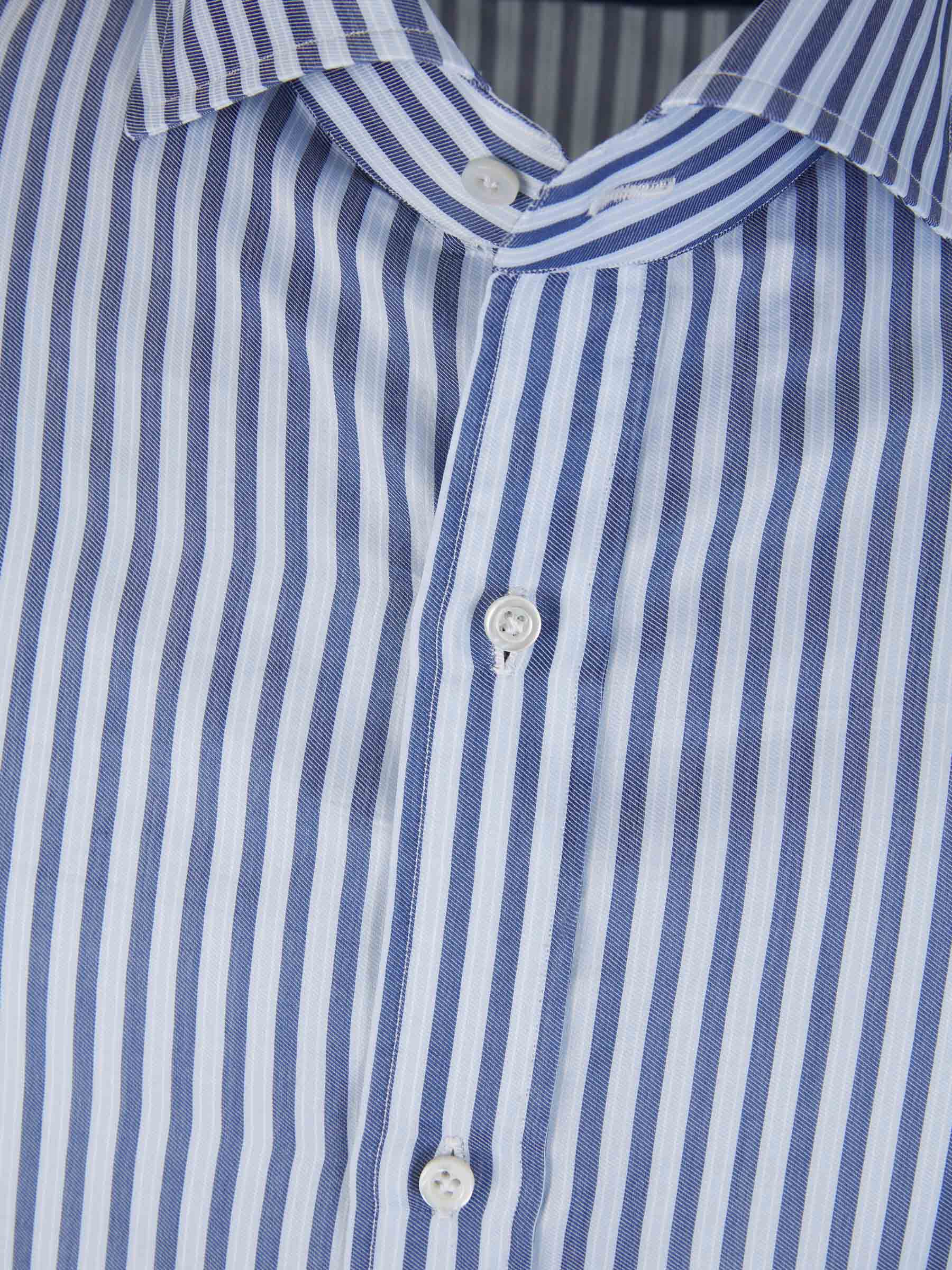 Outlet online Isaia Hombre Camisa Rayas Algodón color Azul Marino sku 531-006007 01 - Foto 3