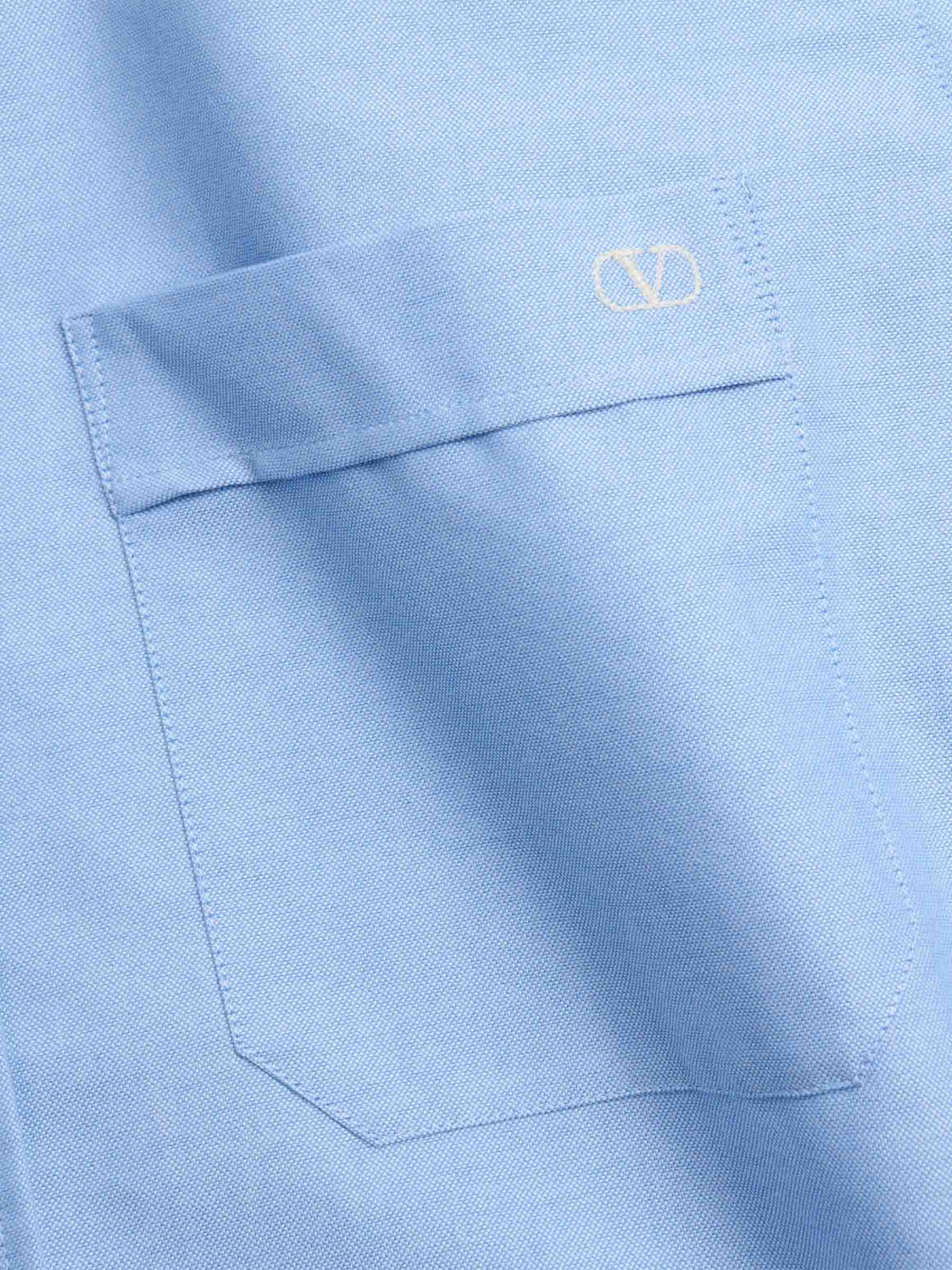 Valentino Hombre Barcelona Camisa Algodón Logo color Azul Celeste sku 531-006413 01 - Foto 2