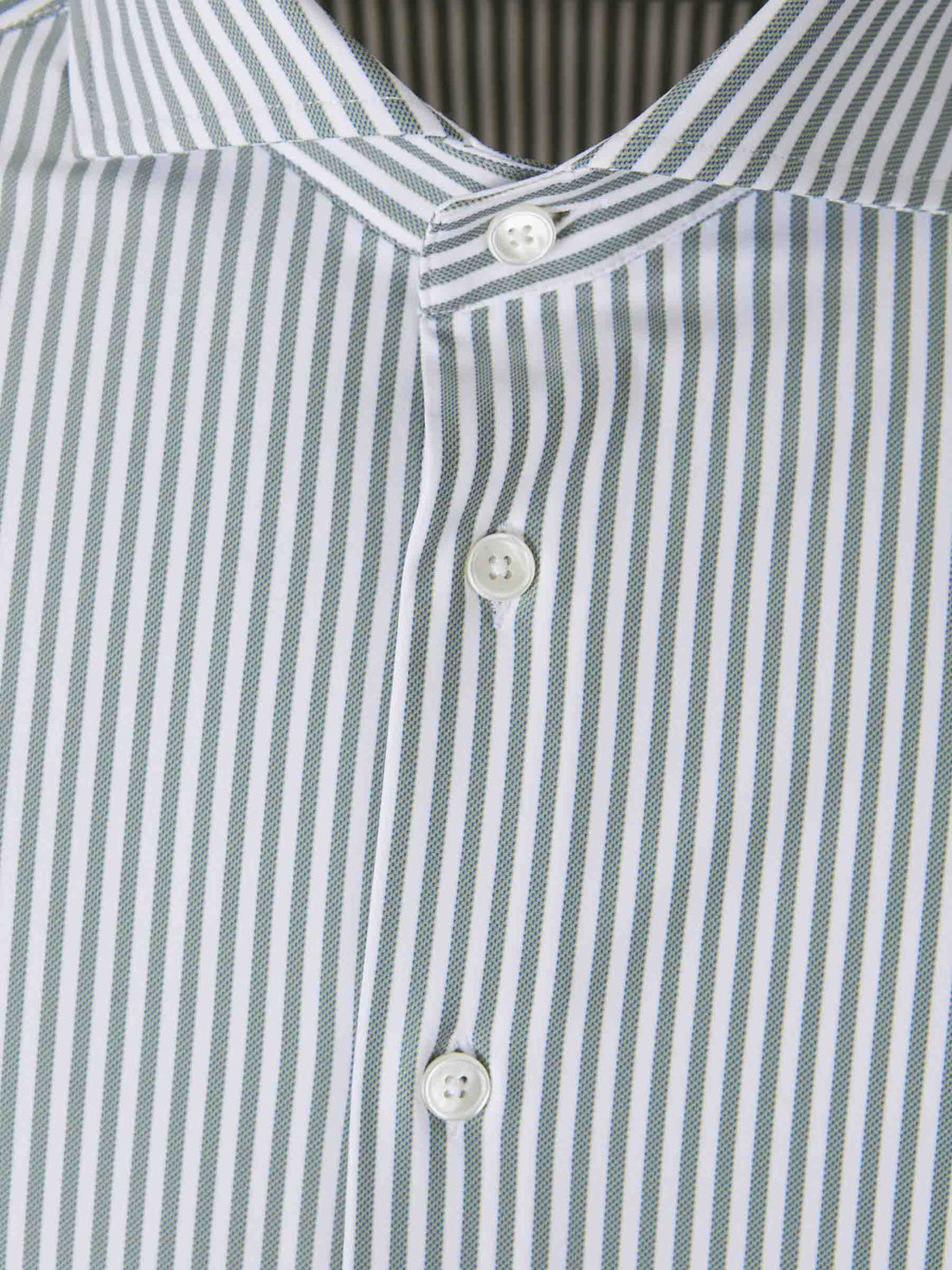 Traiano Milano Hombre Barcelona Camisa Motivo Rayas color Verde sku 531-006457 01 - Foto 3