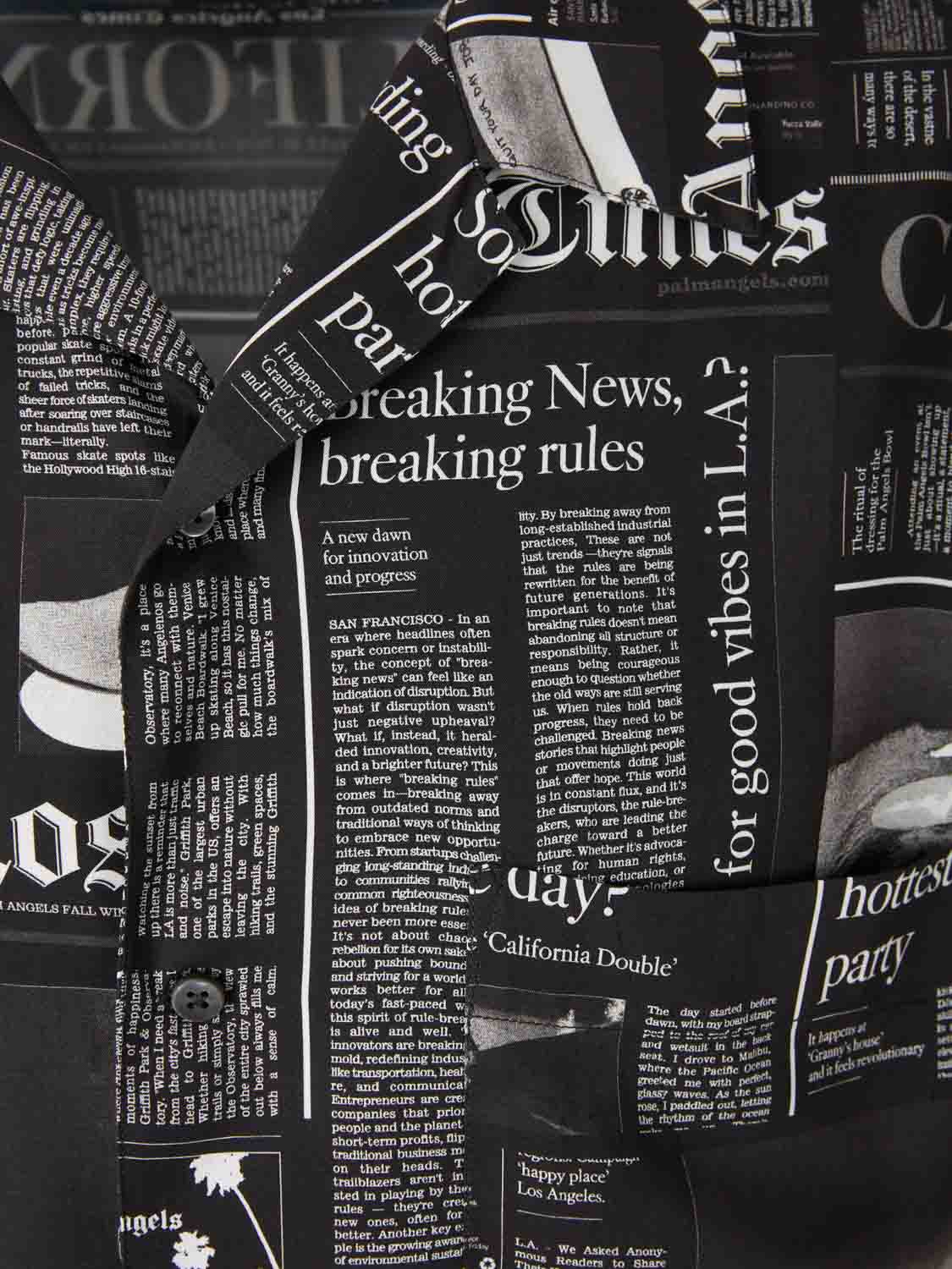 Outlet online Palm Angels Hombre Camiseta con motivo de periódico color Negro sku 531-006547 01 - Foto 3