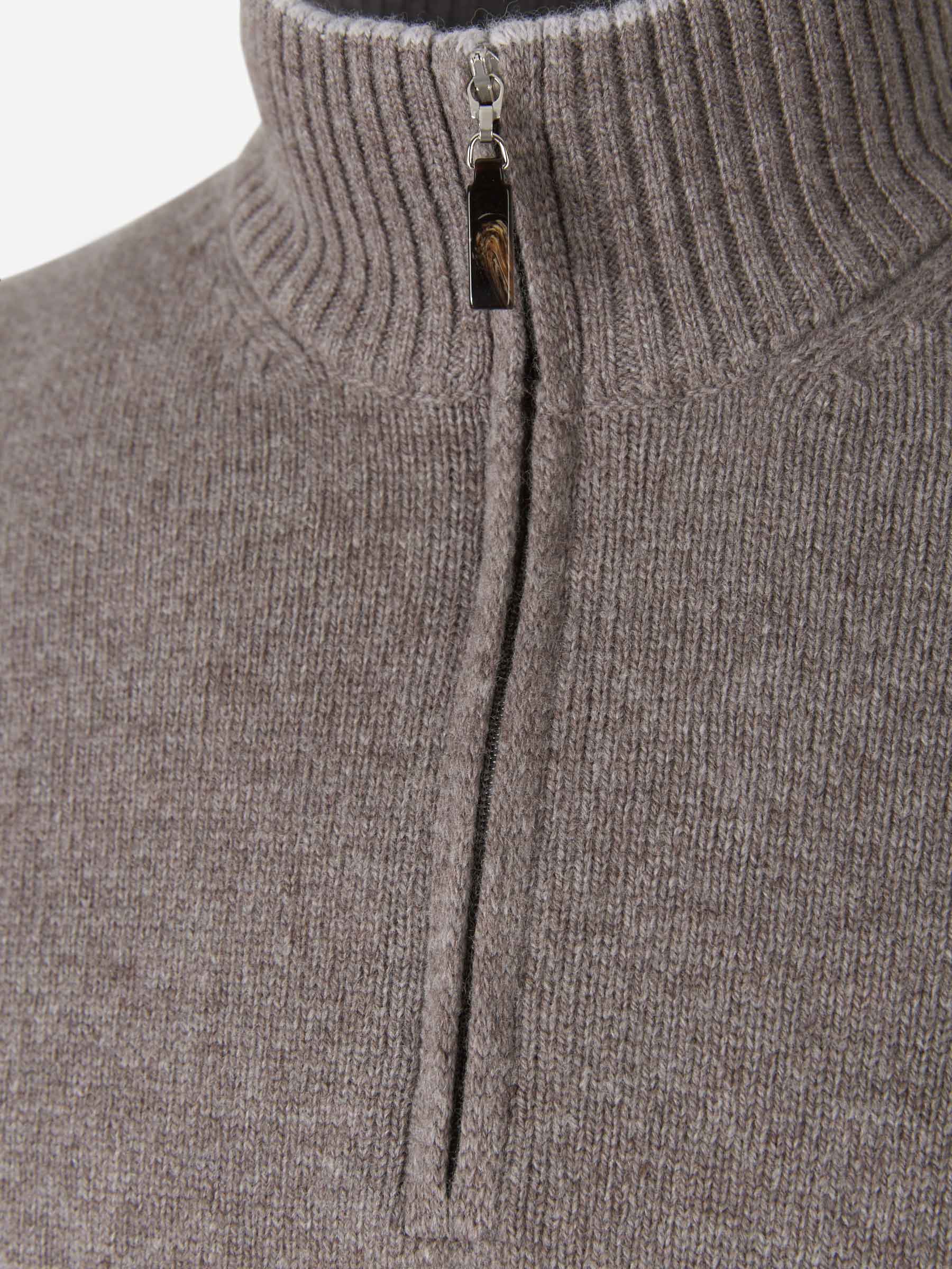 Outlet online Santa Eulalia Hombre Cárdigan Cuello Contraste Lana color Negro sku 542-002128 01 - Foto 15