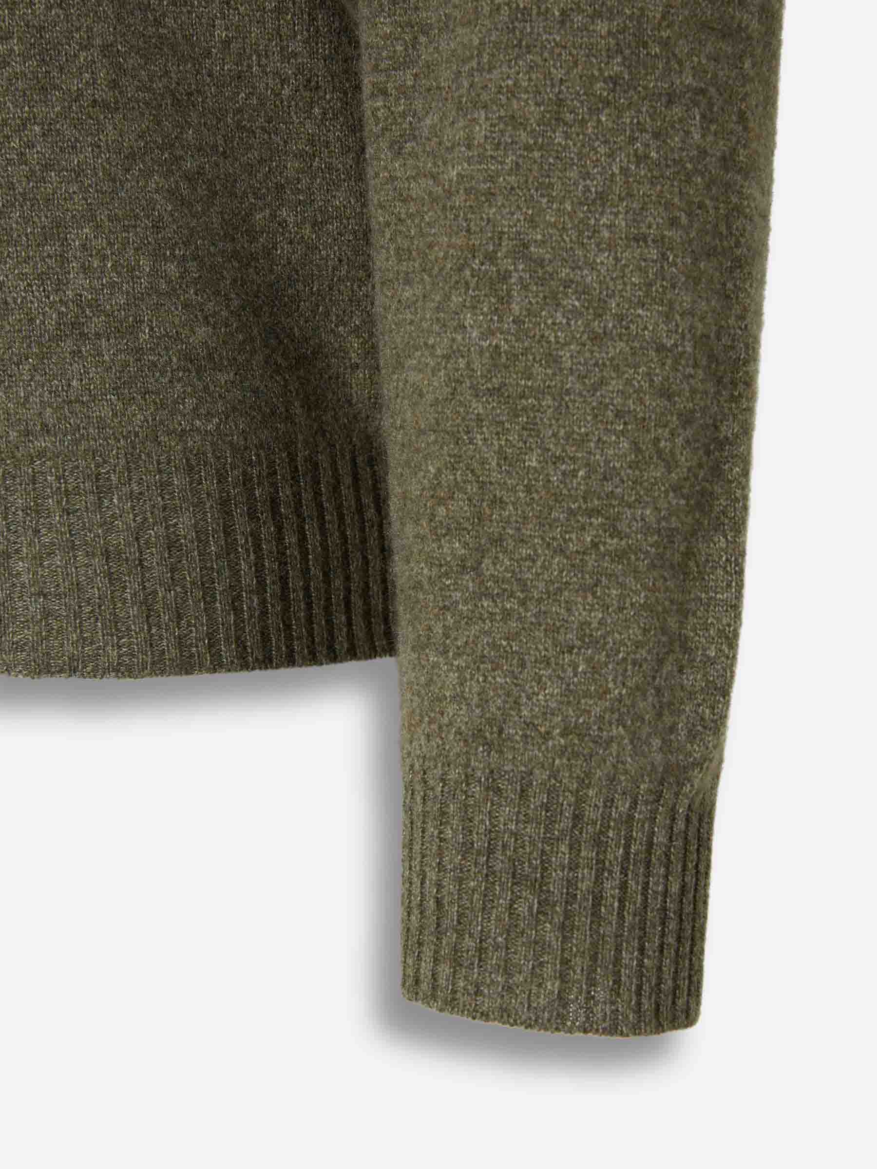 Outlet online Santa Eulalia Hombre Jersey Cuello Pico color Verde Oscuro sku 542-002519 02 - Foto 4