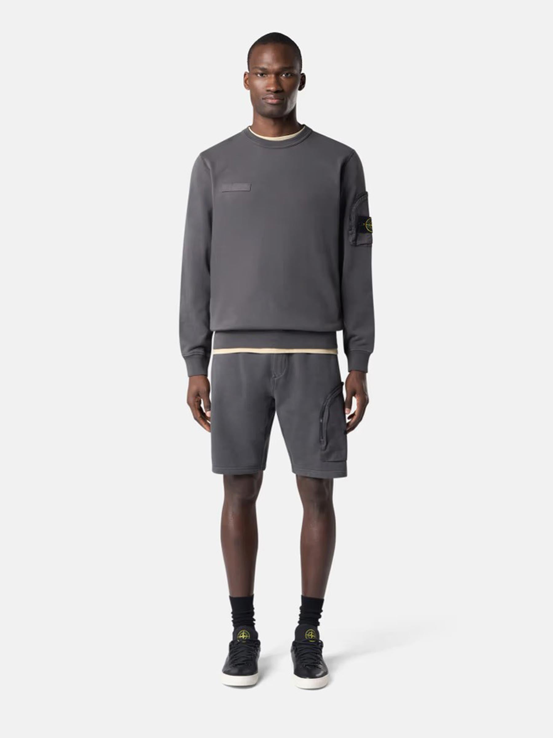 Outlet online Stone Island Hombre Sudadera Cuello Redondo color Gris Antracita sku 545-001839 02 - Foto 2