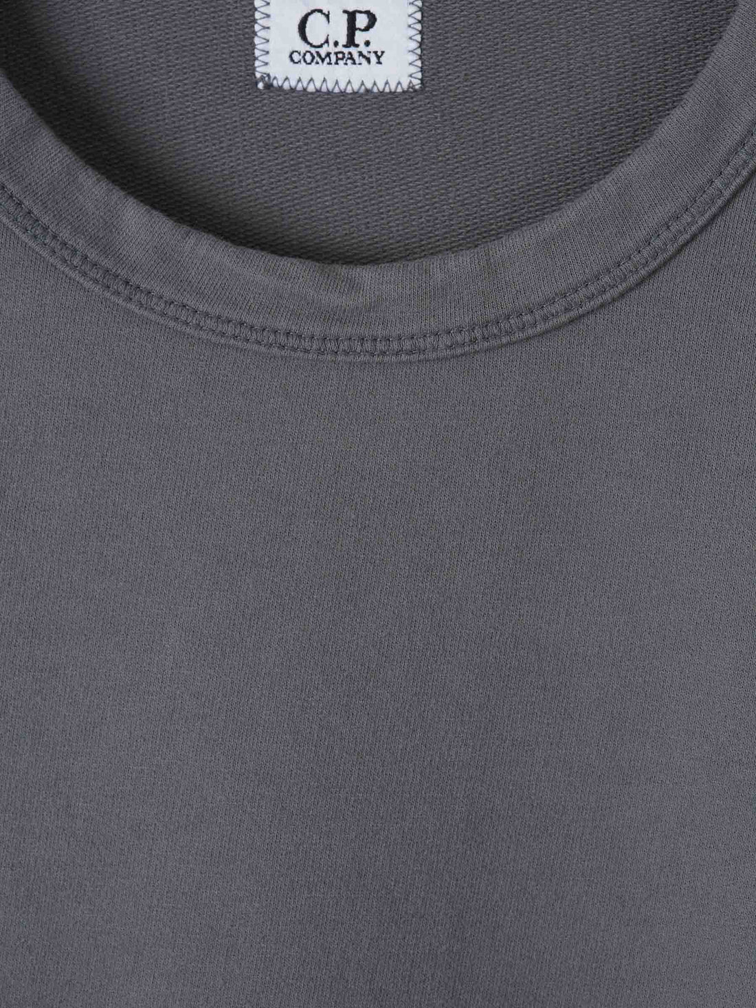 C.P. Company Hombre Barcelona Sudadera Cuello Redondo color Gris Piedra sku 545-001855 04 - Foto 2