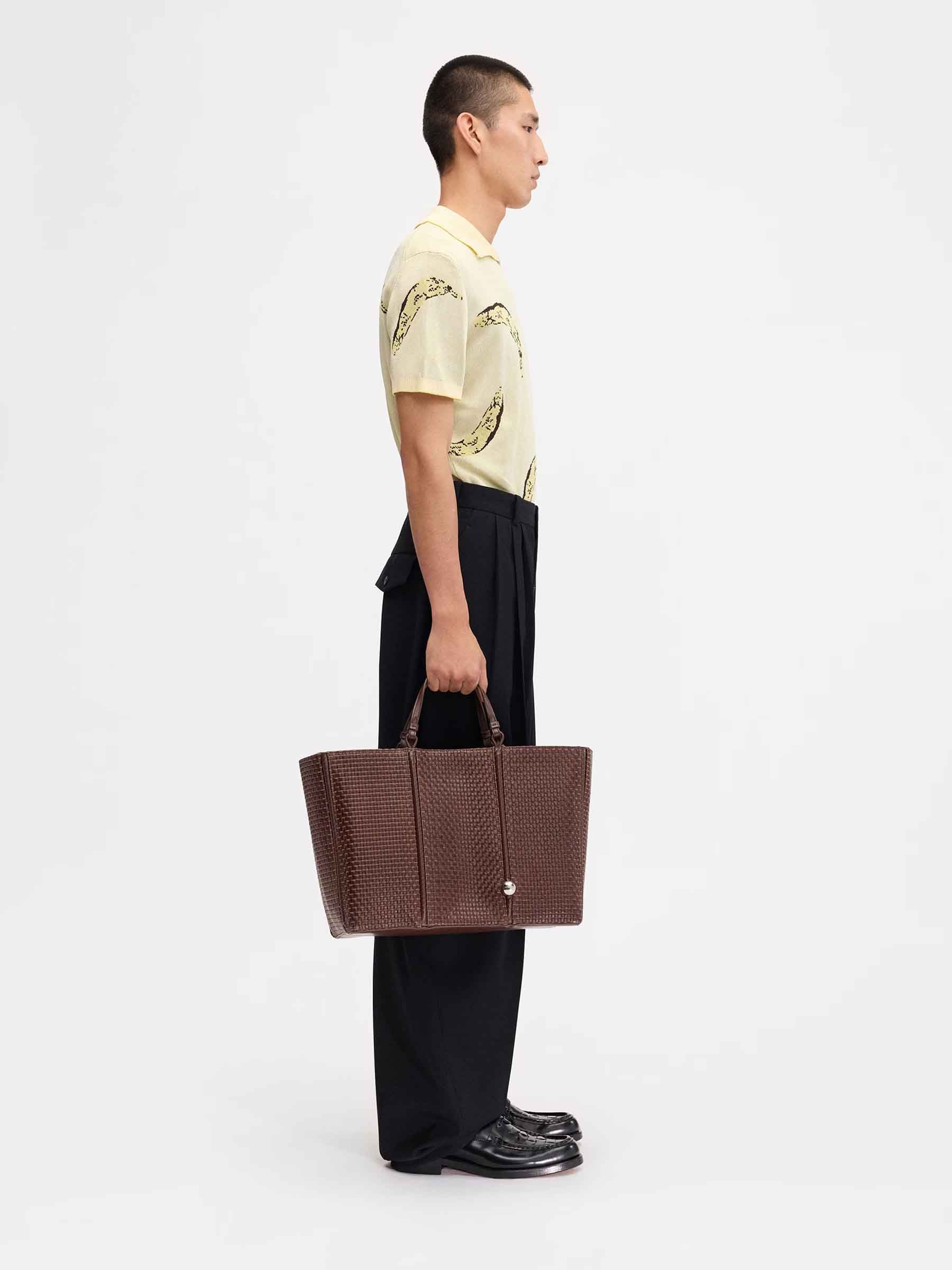 Outlet online Jacquemus Hombre Polo Plátano Marino color Amarillo Claro sku 552-001564 00 - Foto 3