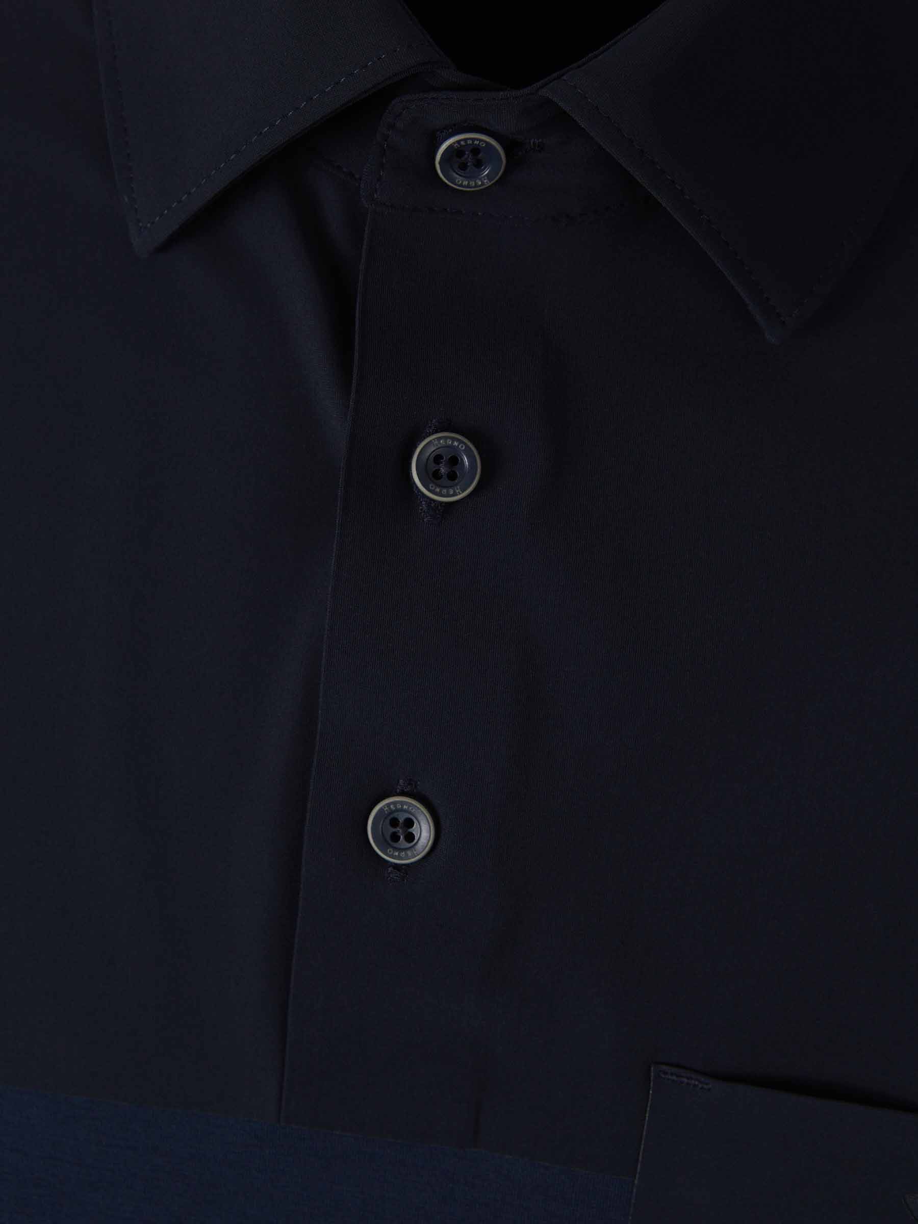 Outlet online Herno Hombre Polo Algodón Bolsillo color Azul Noche sku 552-001585 01 - Foto 3