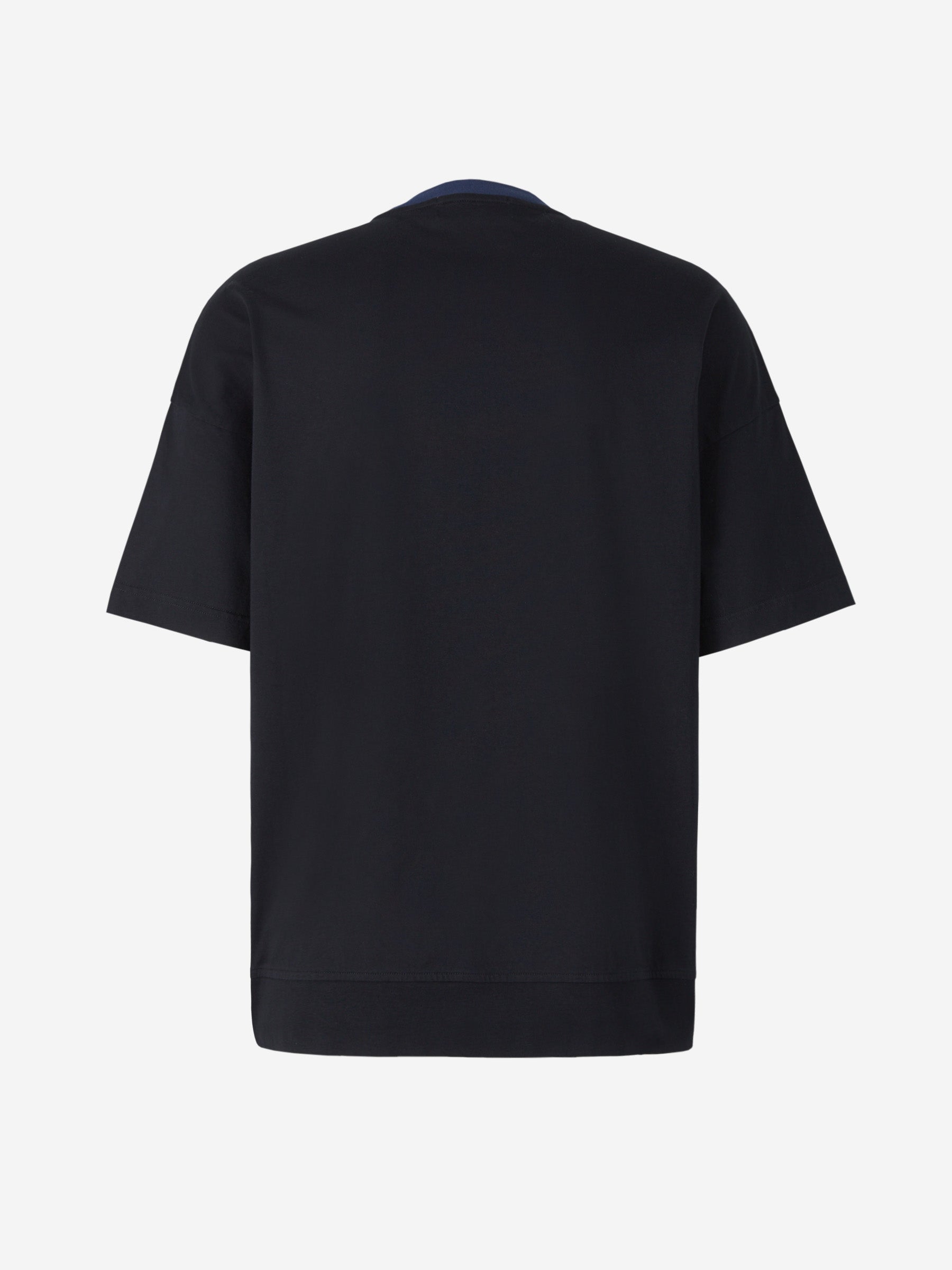 Outlet online Ambush Hombre Camiseta Varsity Paneles color Negro sku 553-002844 01 - Foto 4
