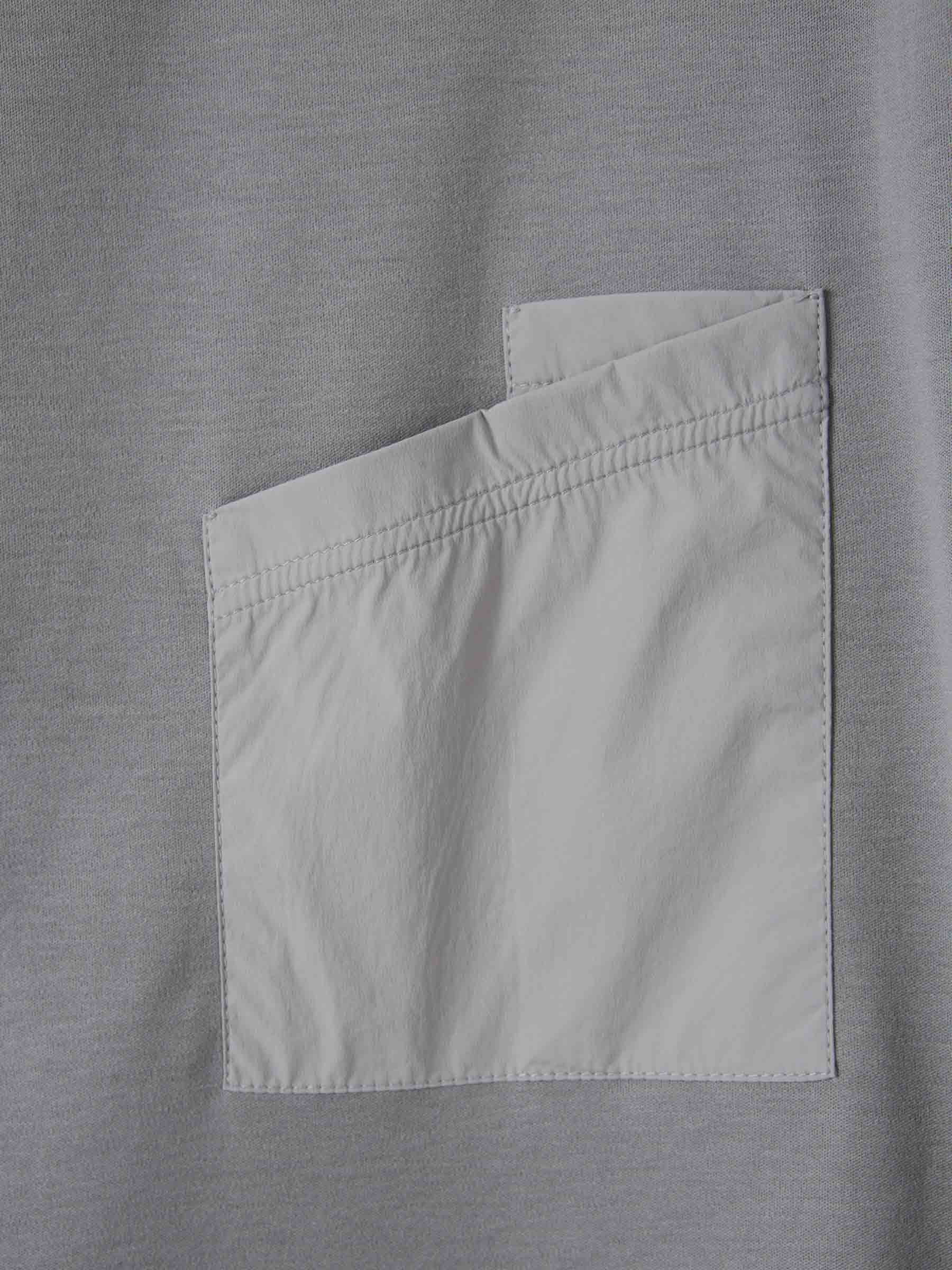Outlet online Herno Hombre Camiseta Bolsillo Contraste color Gris Antracita sku 553-003981 02 - Foto 4