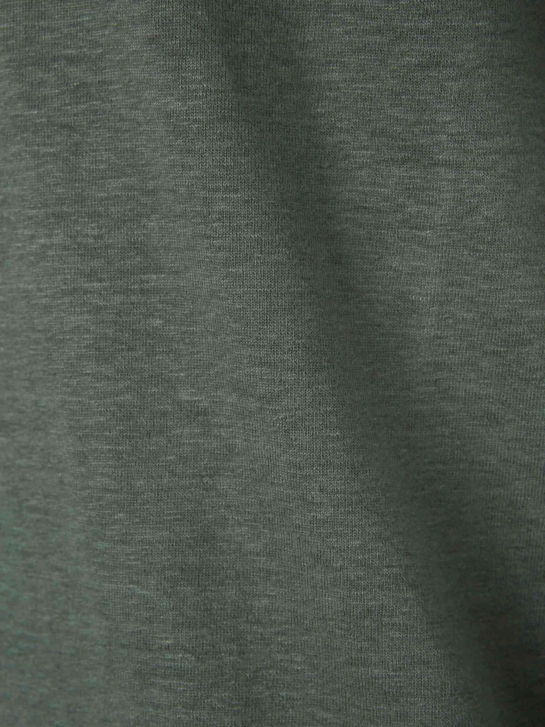 Outlet online Santa Eulalia Hombre Camiseta Punto Lino color Verde Militar sku 553-004116 05 - Foto 4
