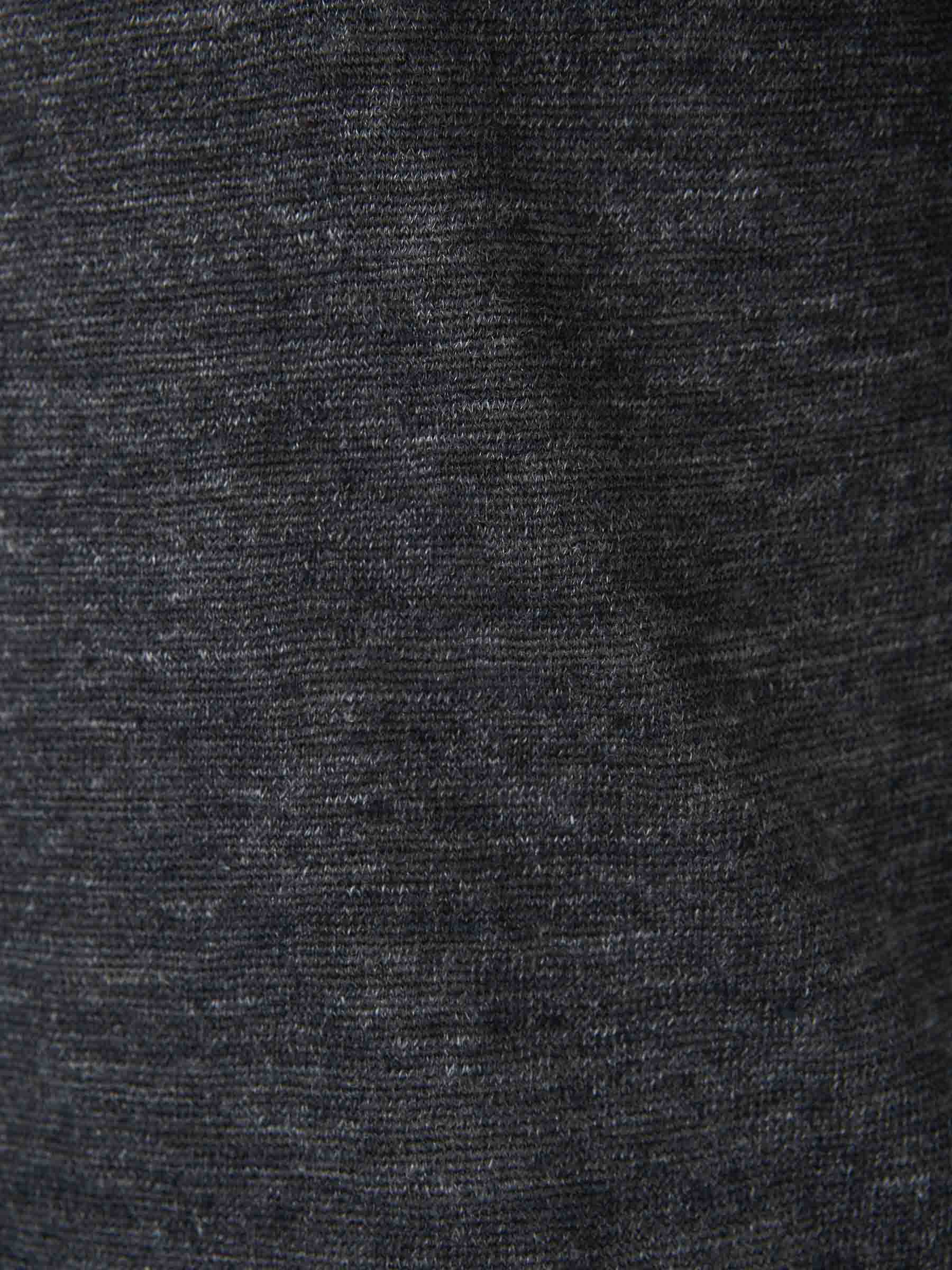 Outlet online Santa Eulalia Hombre Camiseta Punto Lino color Gris Antracita sku 553-004262 02 - Foto 4