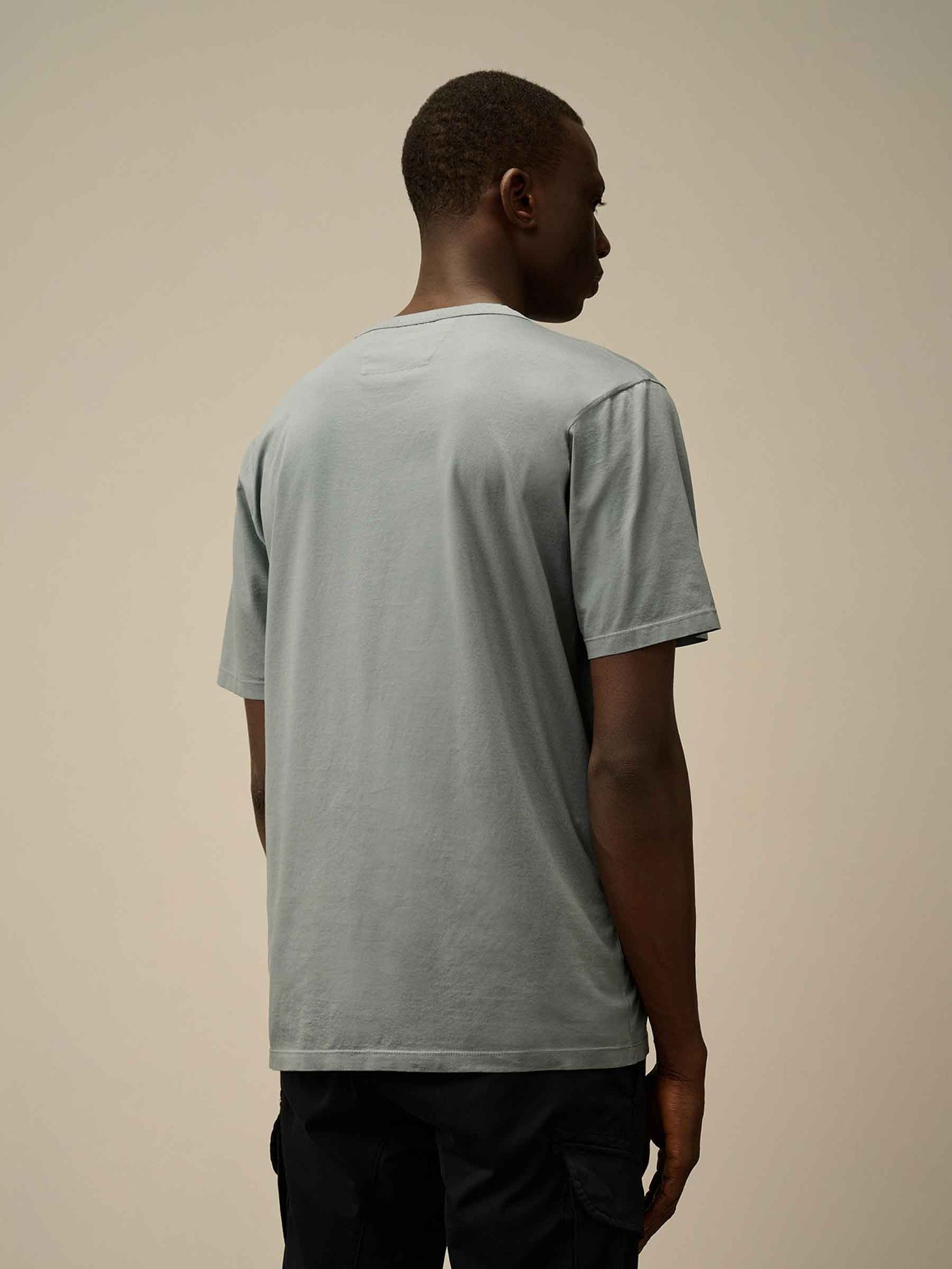 C.P. Company Hombre Barcelona Camiseta Logo Algodón color Azul Celeste sku 553-004270 01 - Foto 3